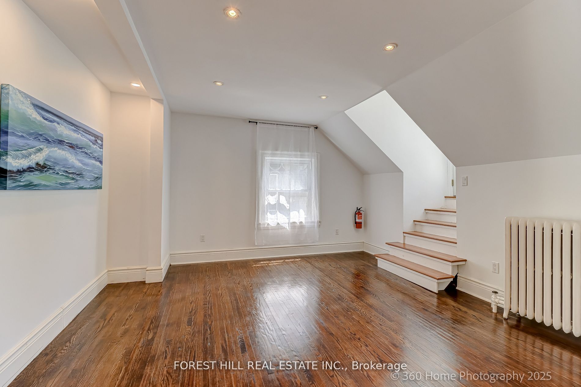 379 Huron Street Property Photo 22