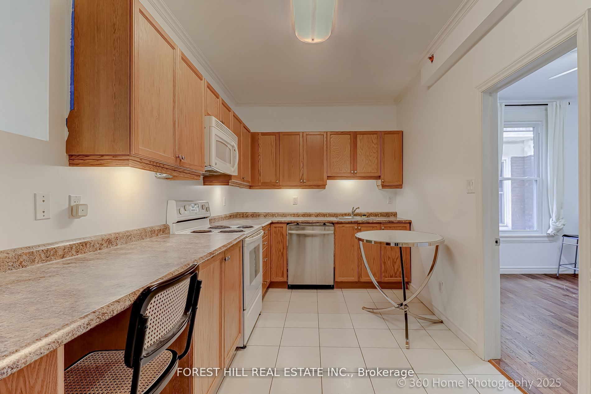379 Huron Street Property Photo 31