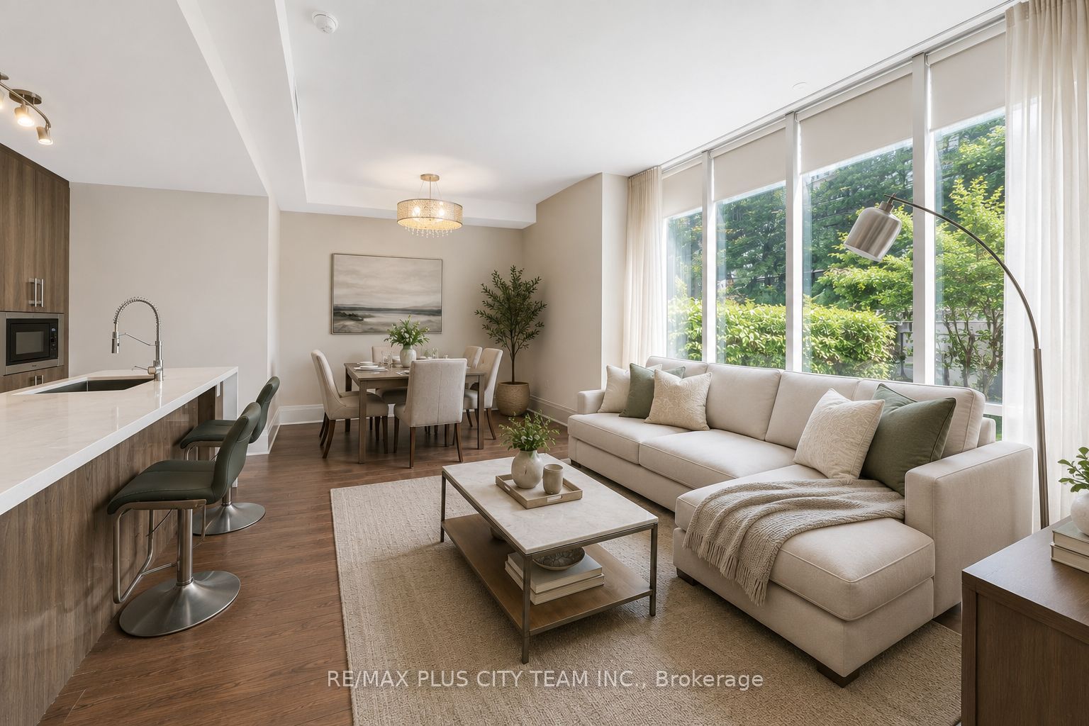 29 Queens Quay E Th122 Property Photo 2