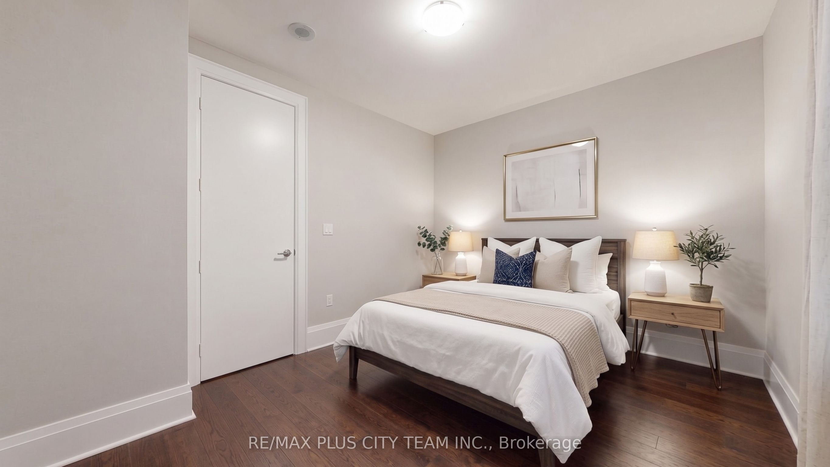 29 Queens Quay E Th122 Property Photo 13