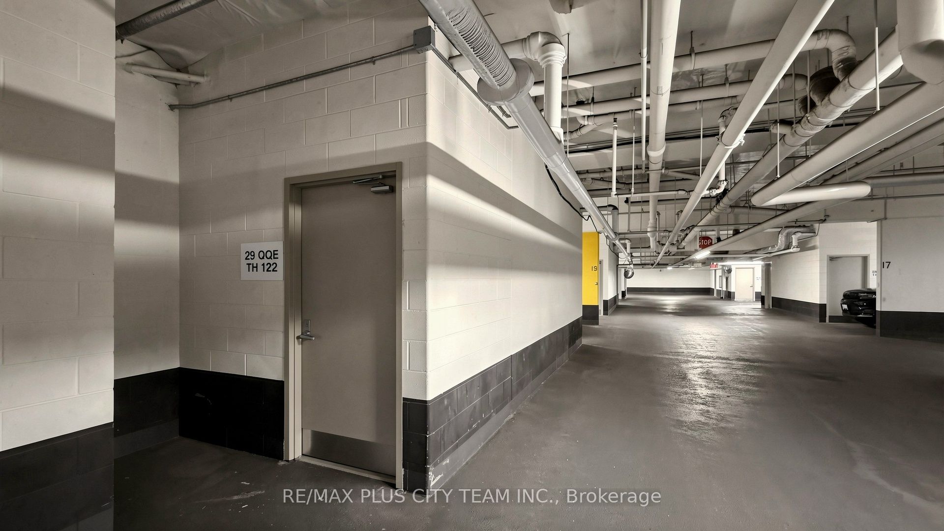 29 Queens Quay E Th122 Property Photo 16