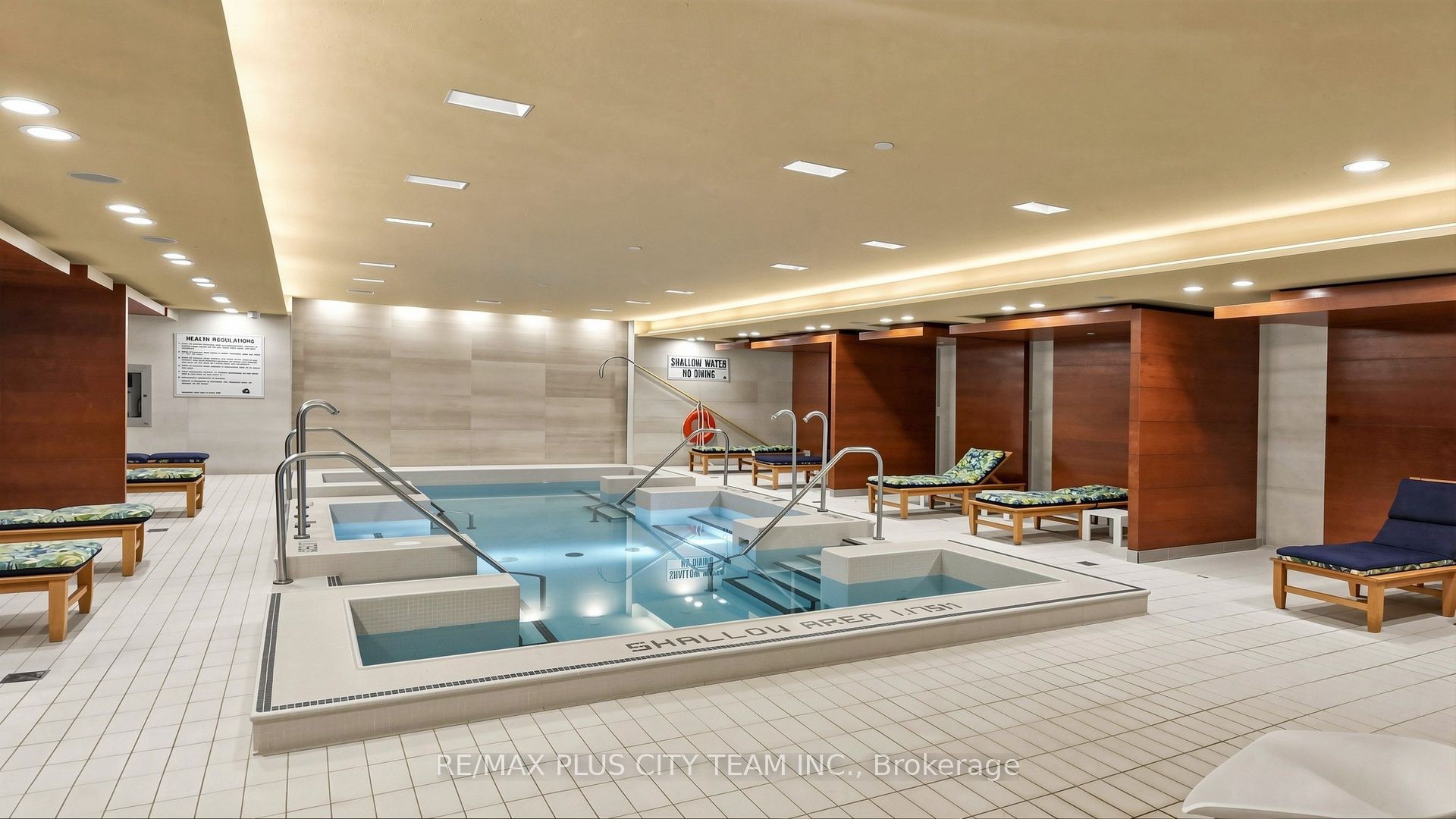29 Queens Quay E Th122 Property Photo 19