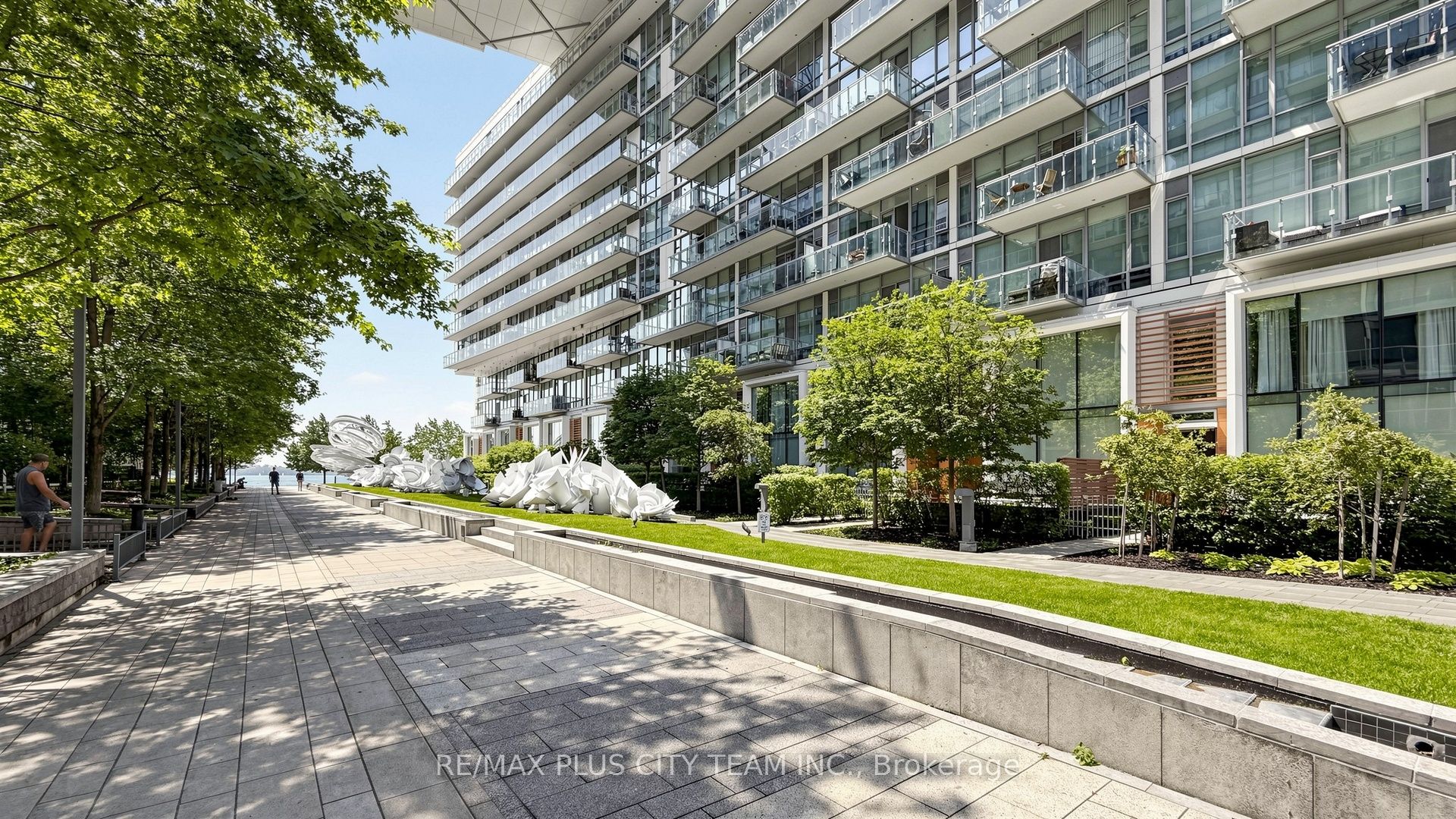 29 Queens Quay E Th122 Property Photo 29