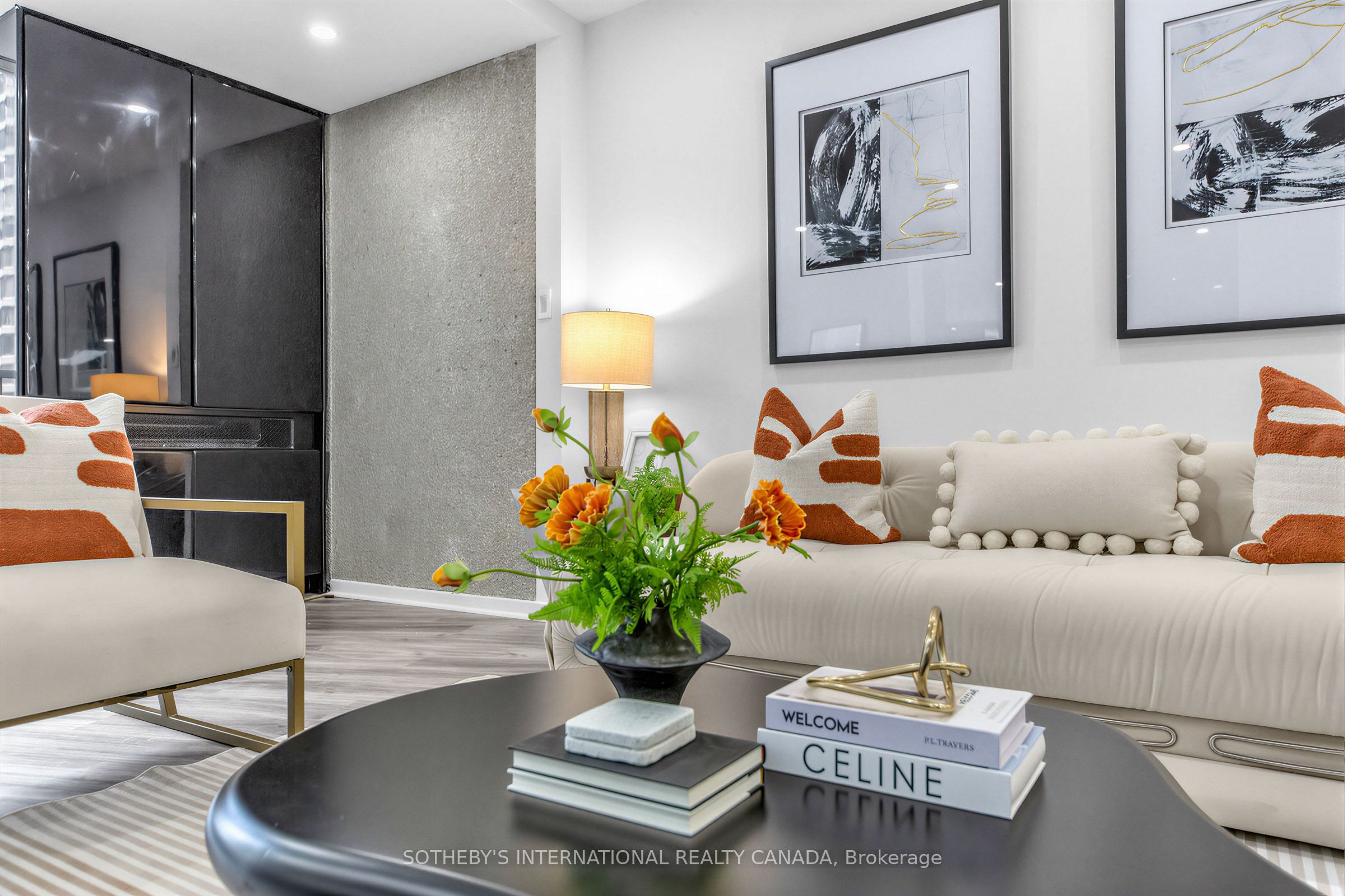 33 Harbour Square 1008 Property Photo 7