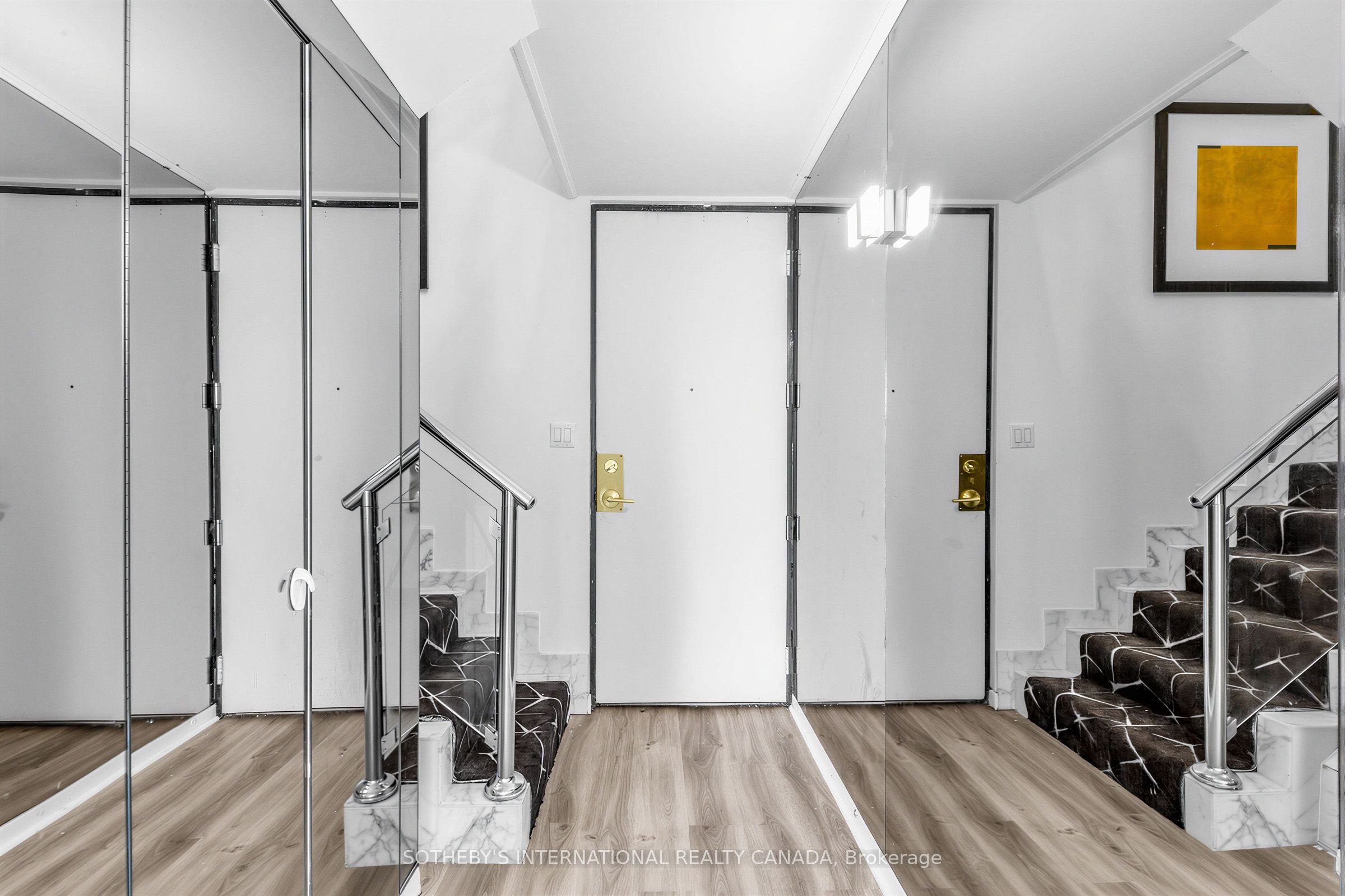 33 Harbour Square 1008 Property Photo 33