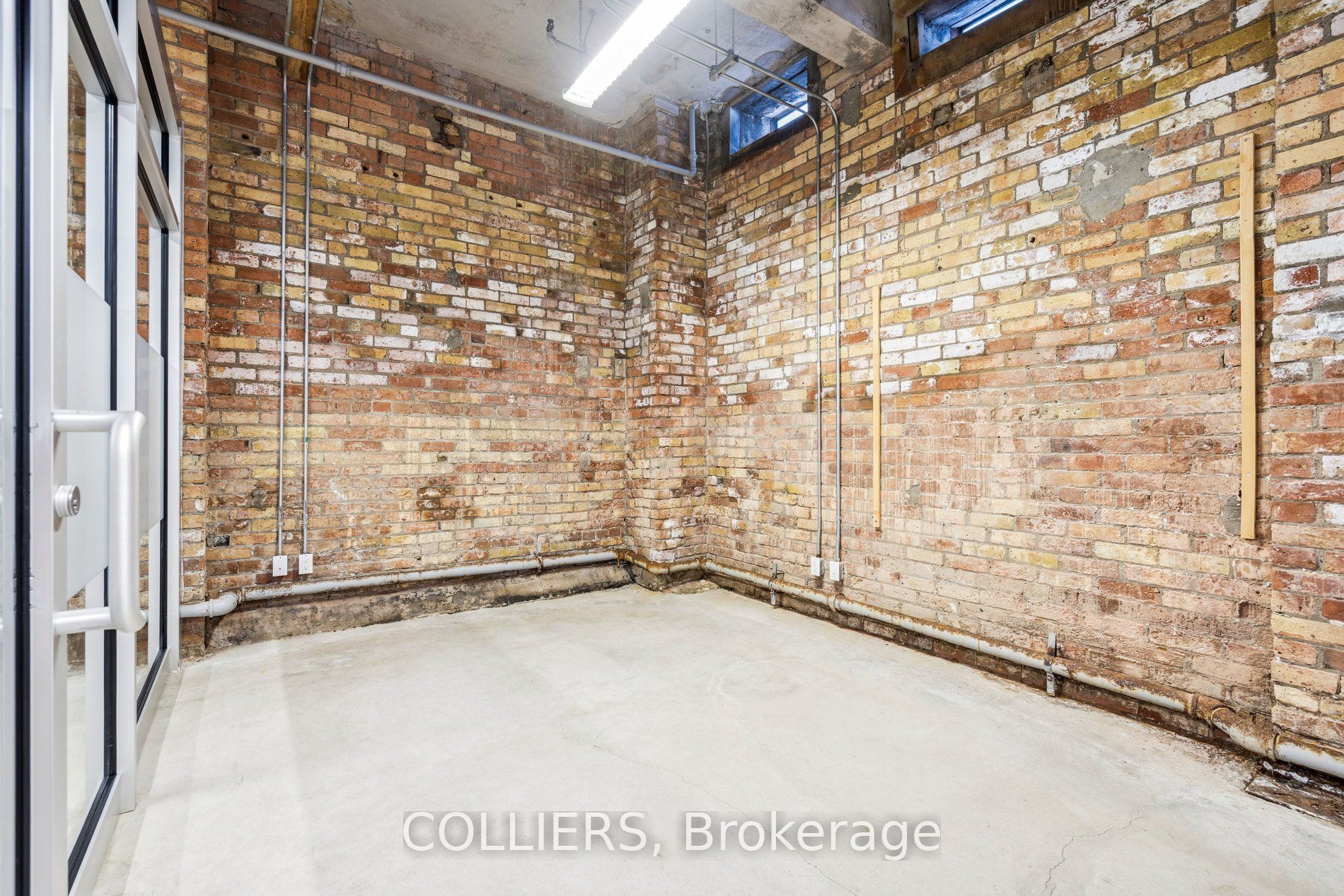 334 King Street E Lower Floor Property Photo 16
