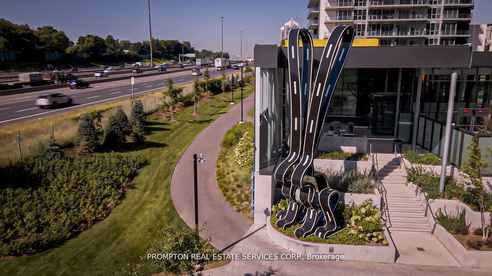 85 Mcmahon Drive 1211 Property Photo 10