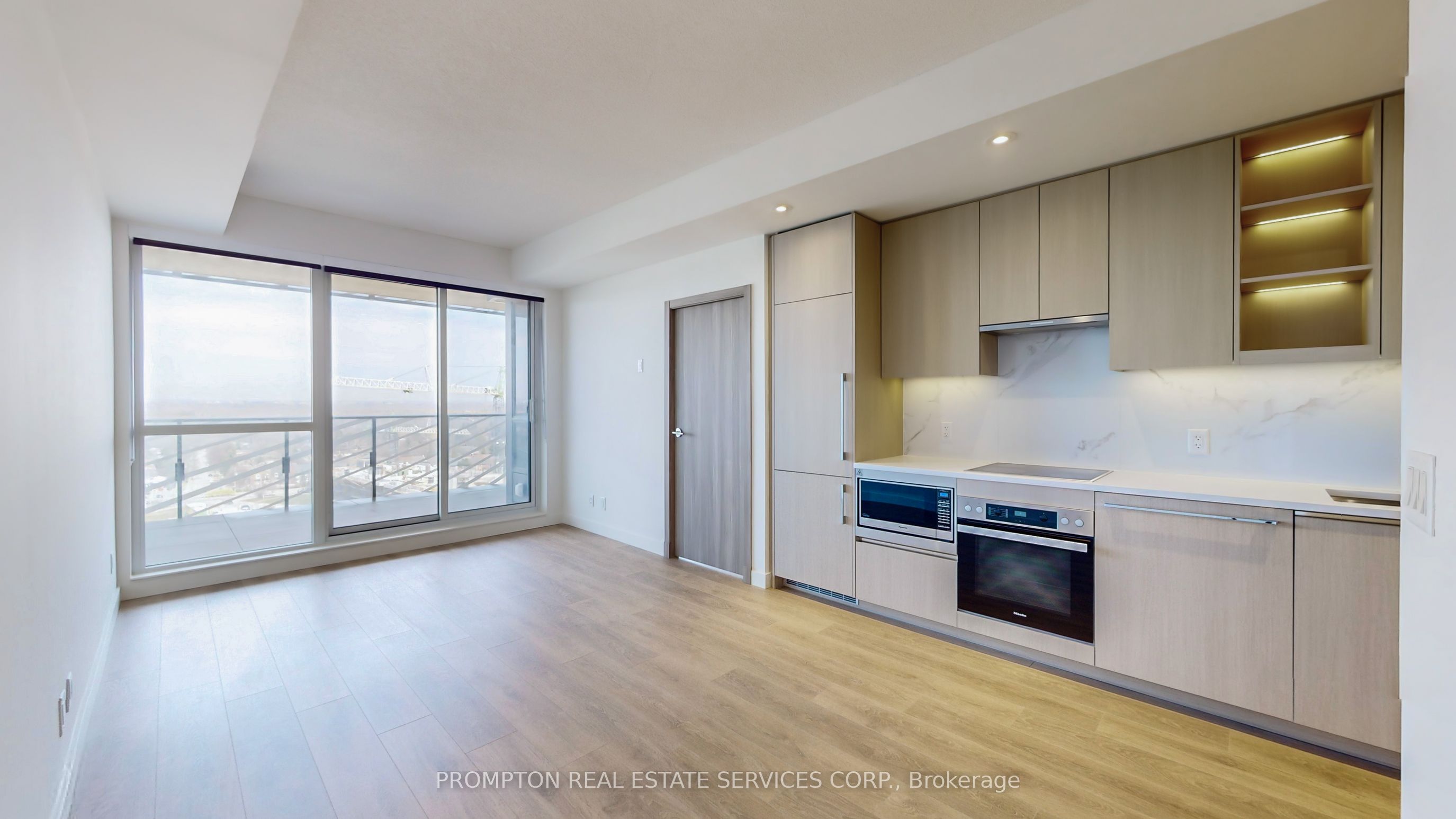 85 Mcmahon Drive 1211 Property Photo 13