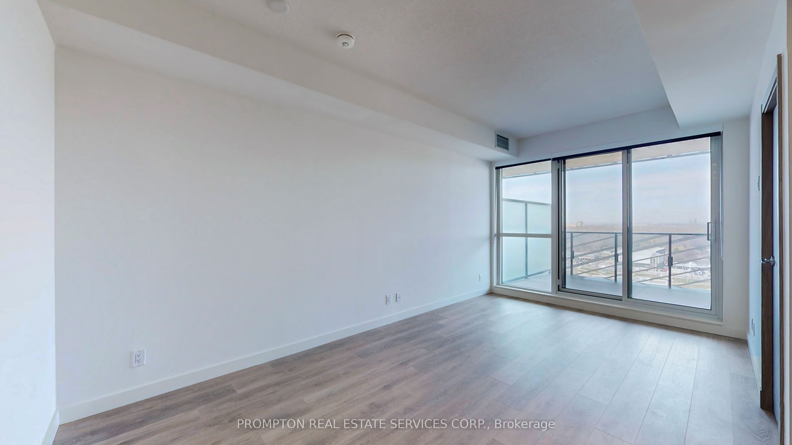85 Mcmahon Drive 1211 Property Photo 15