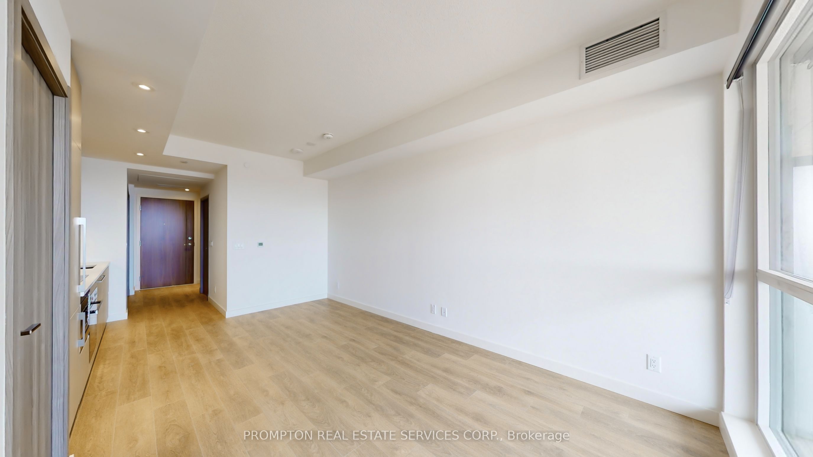 85 Mcmahon Drive 1211 Property Photo 16
