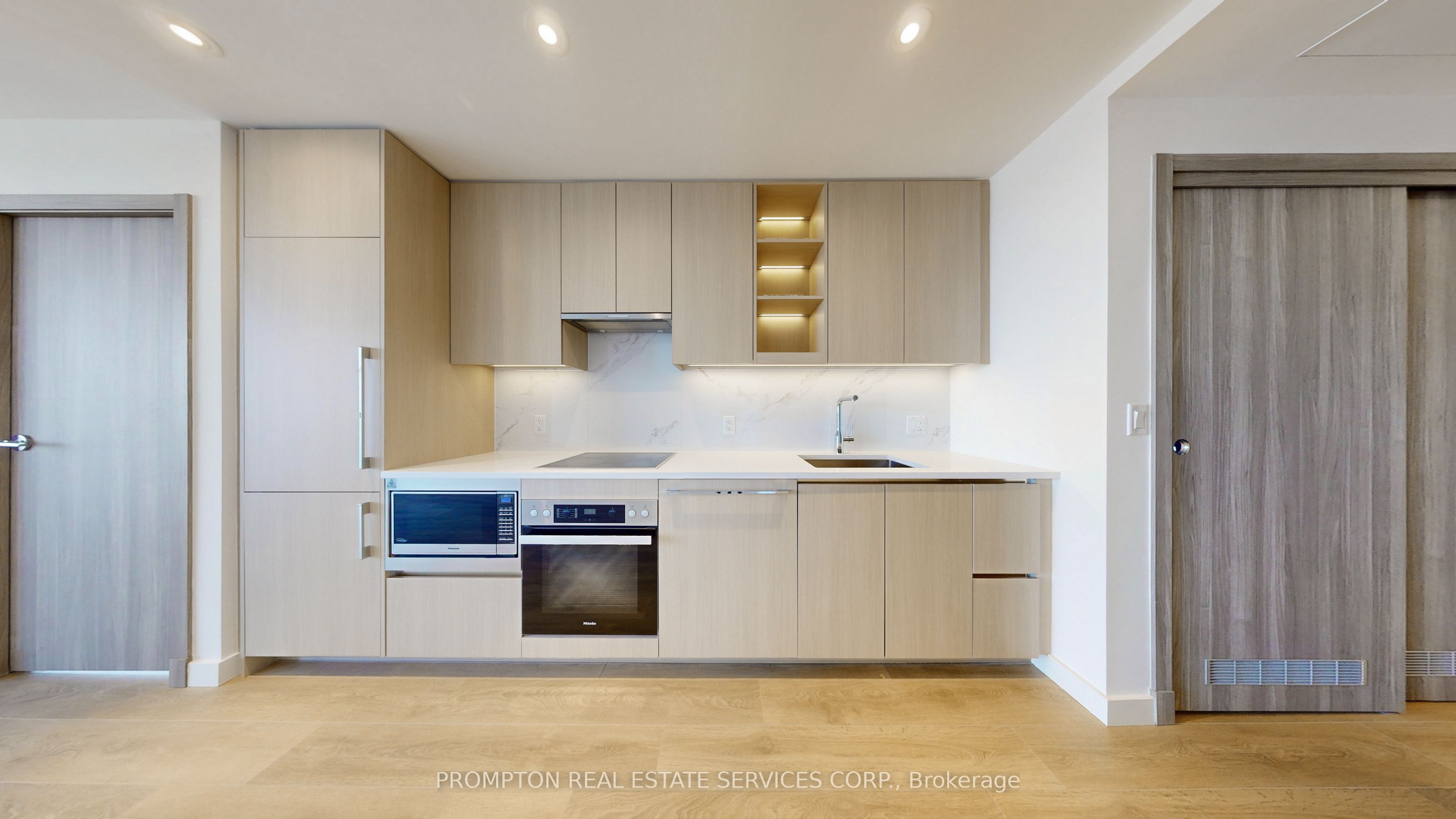 85 Mcmahon Drive 1211 Property Photo 19