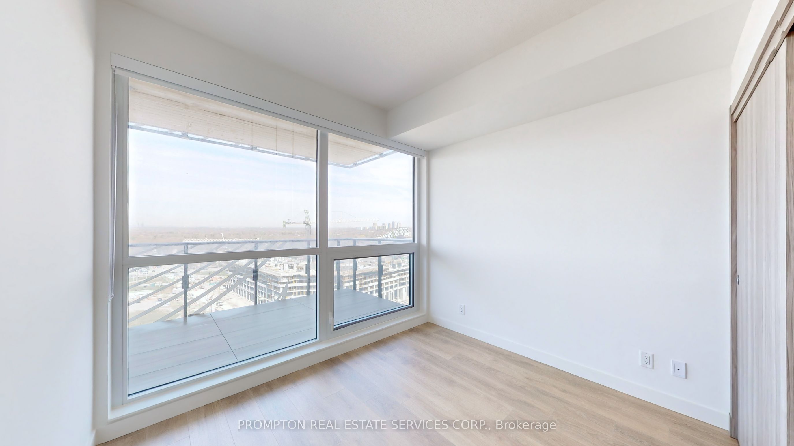85 Mcmahon Drive 1211 Property Photo 20