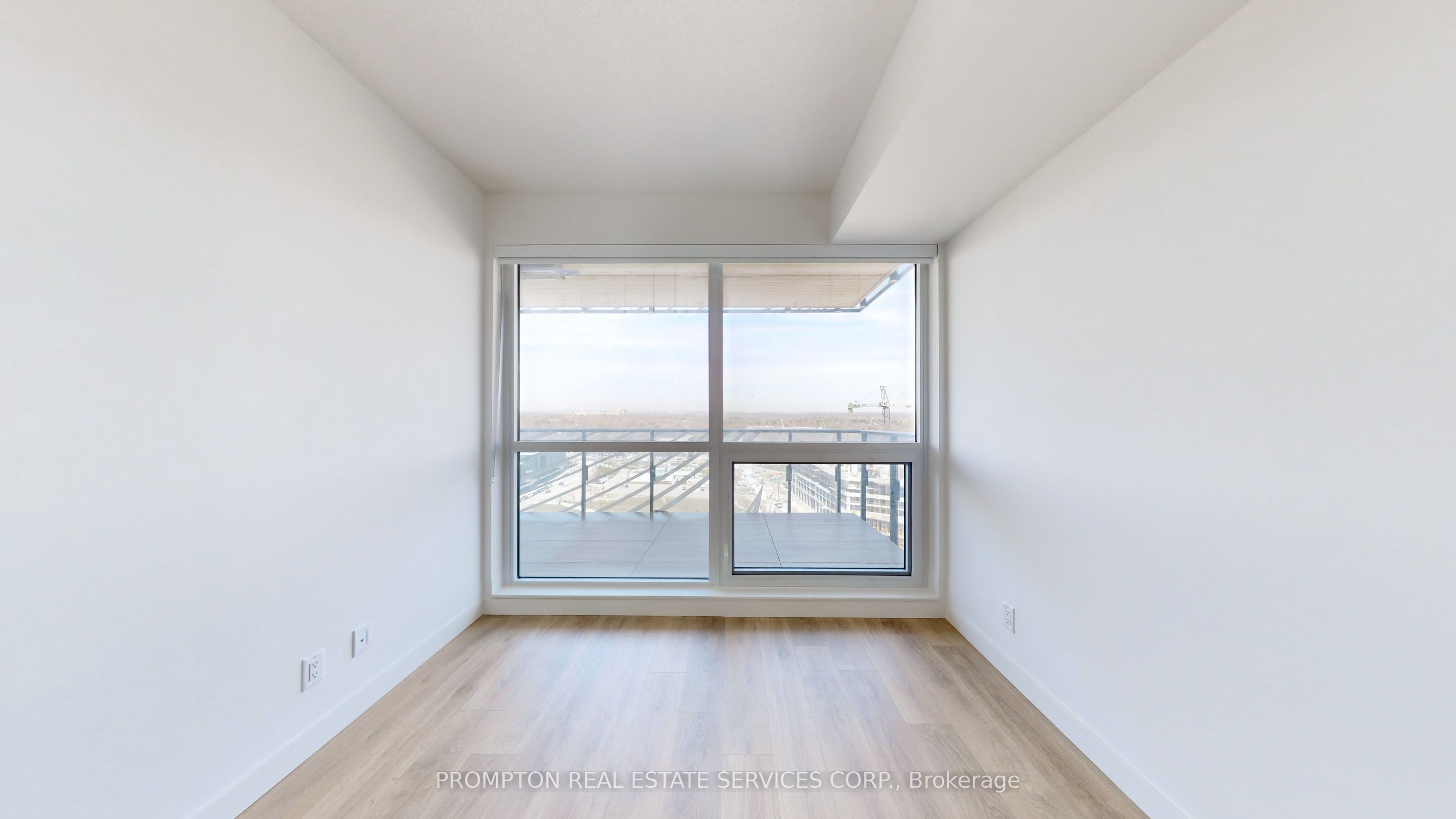 85 Mcmahon Drive 1211 Property Photo 21