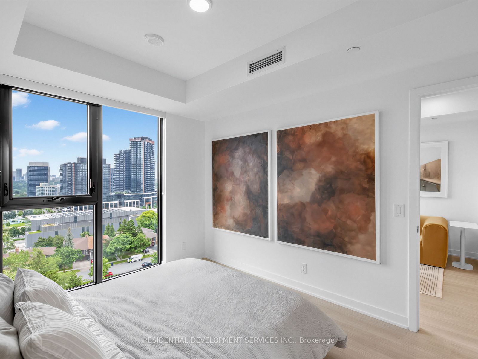 699 Sheppard Avenue E 1111 Property Photo 16
