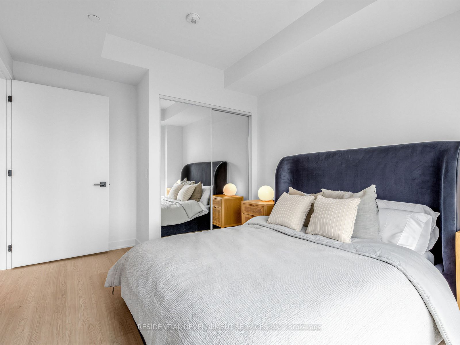 699 Sheppard Avenue E 1111 Property Photo 17
