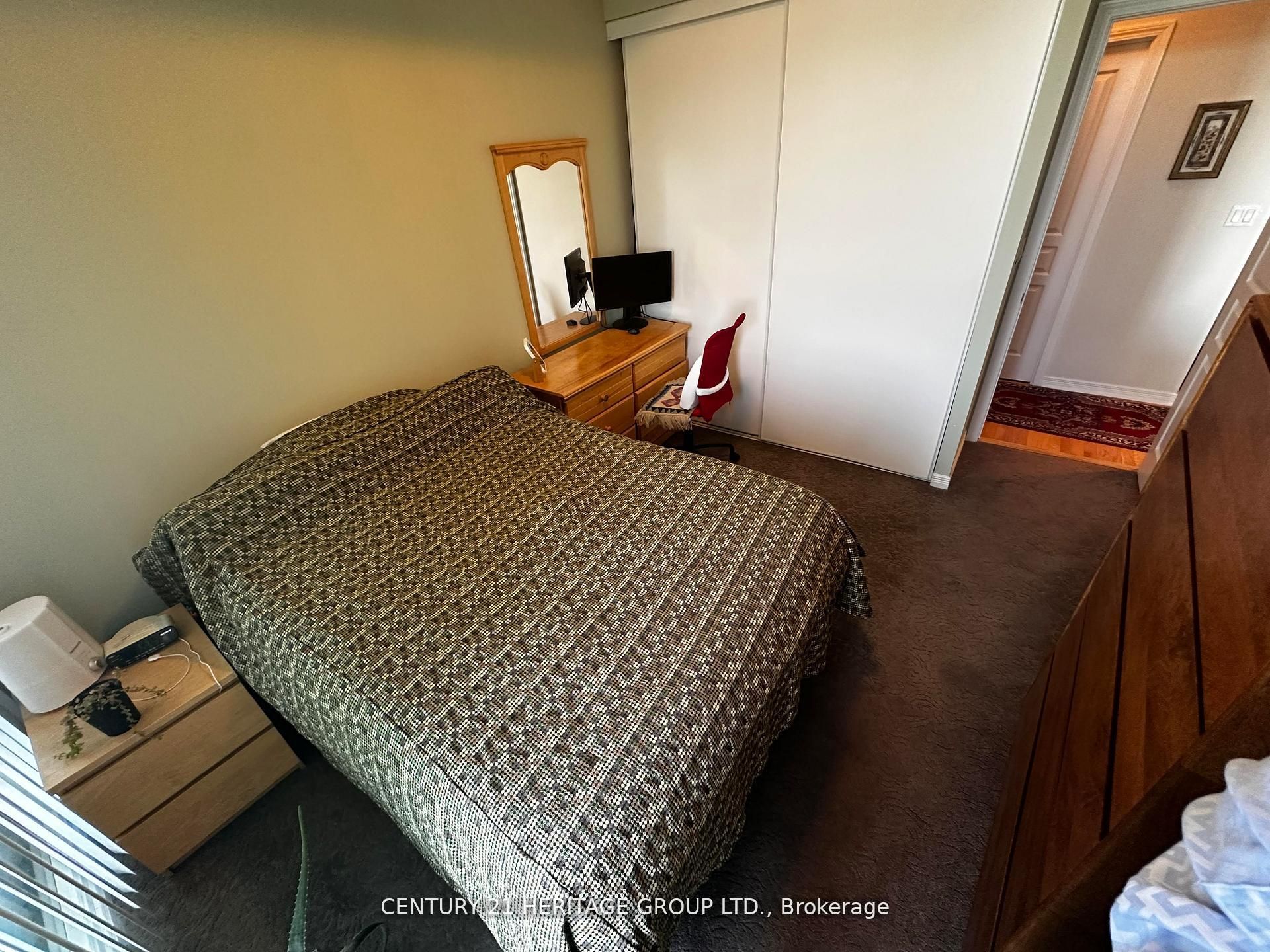 509 Beecroft Road 2206 Property Photo 22