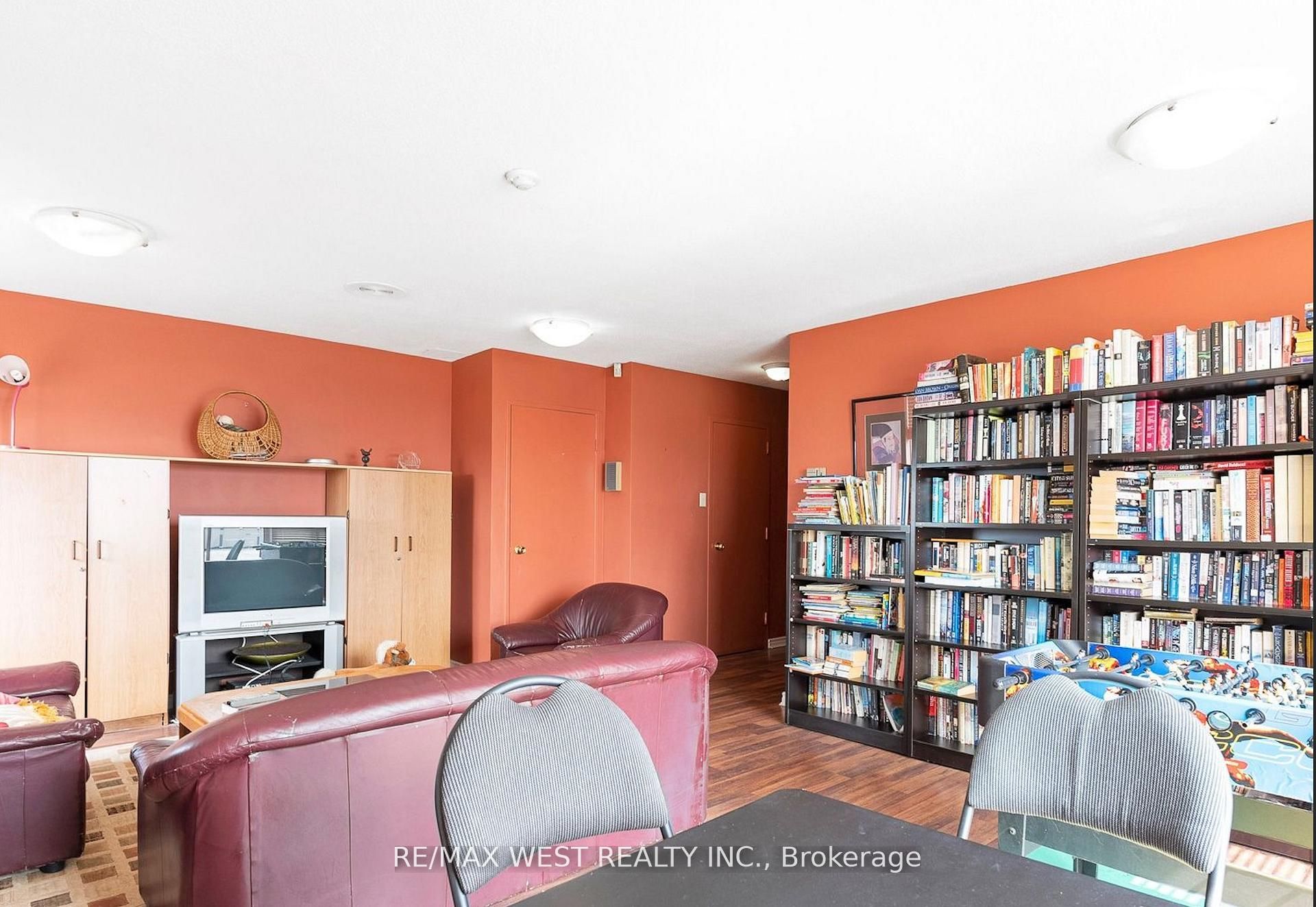 130 Neptune Drive 202 Property Photo 30
