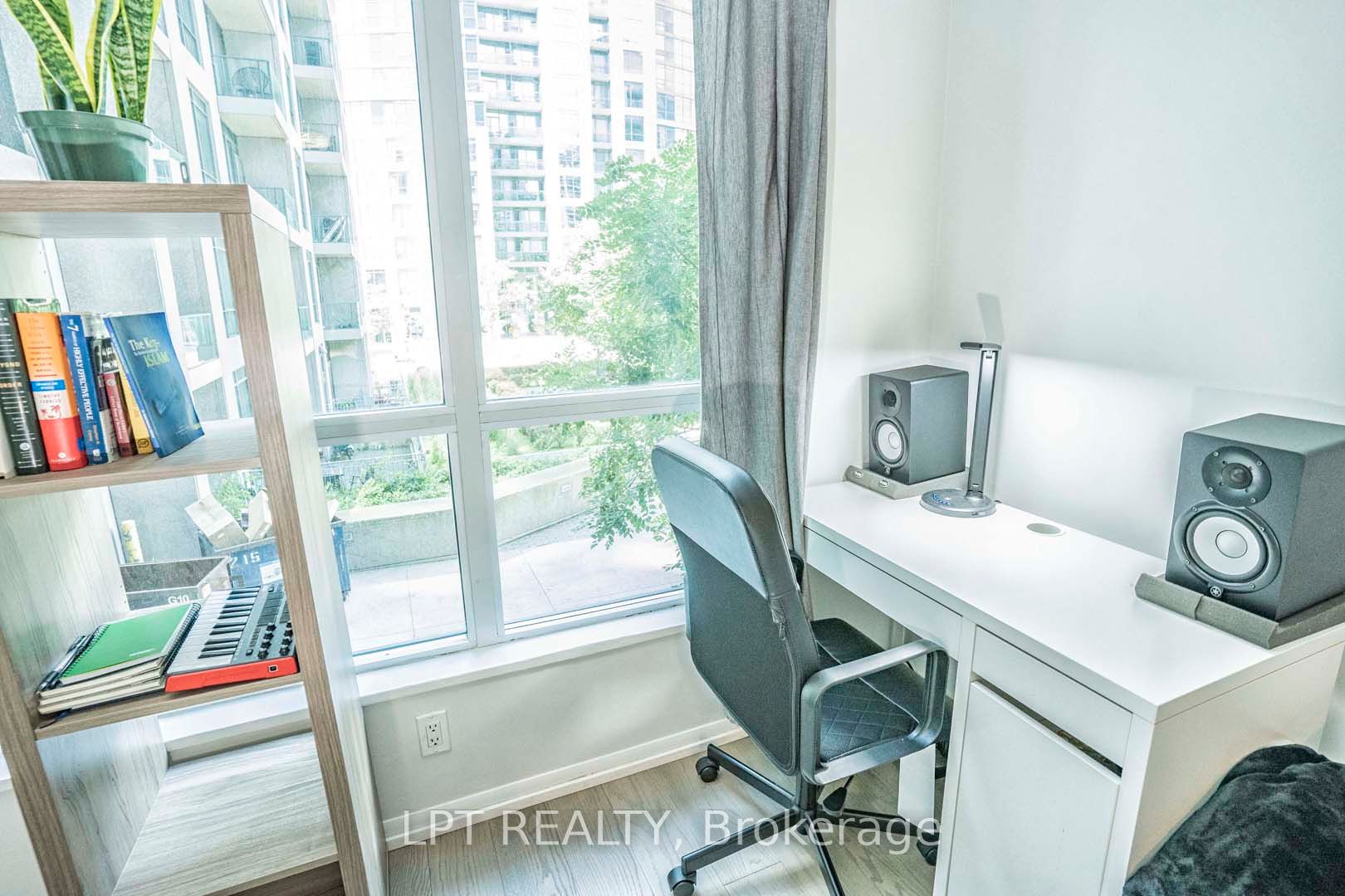 215 Fort York Boulevard 217 Property Photo 15