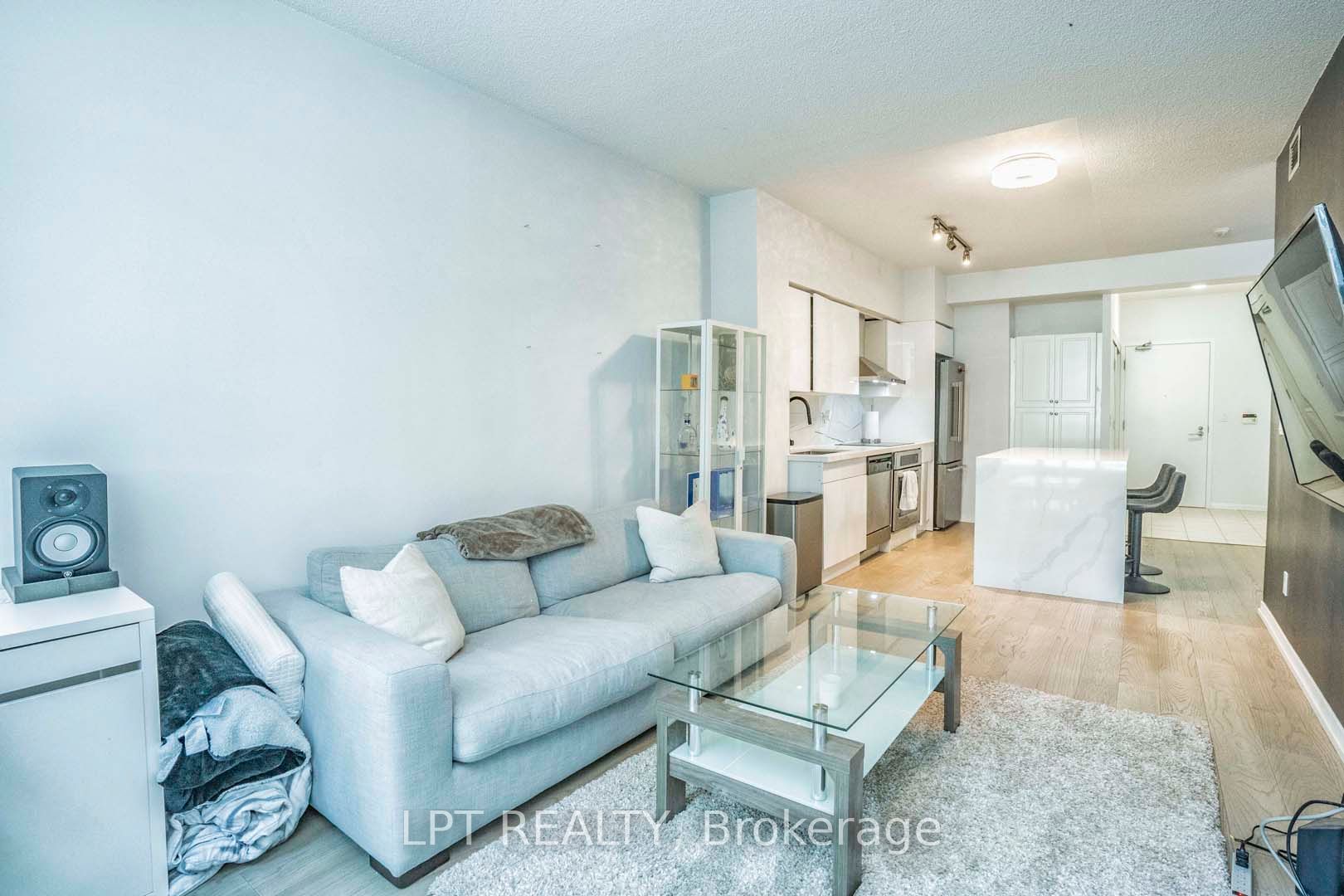 215 Fort York Boulevard 217 Property Photo 16
