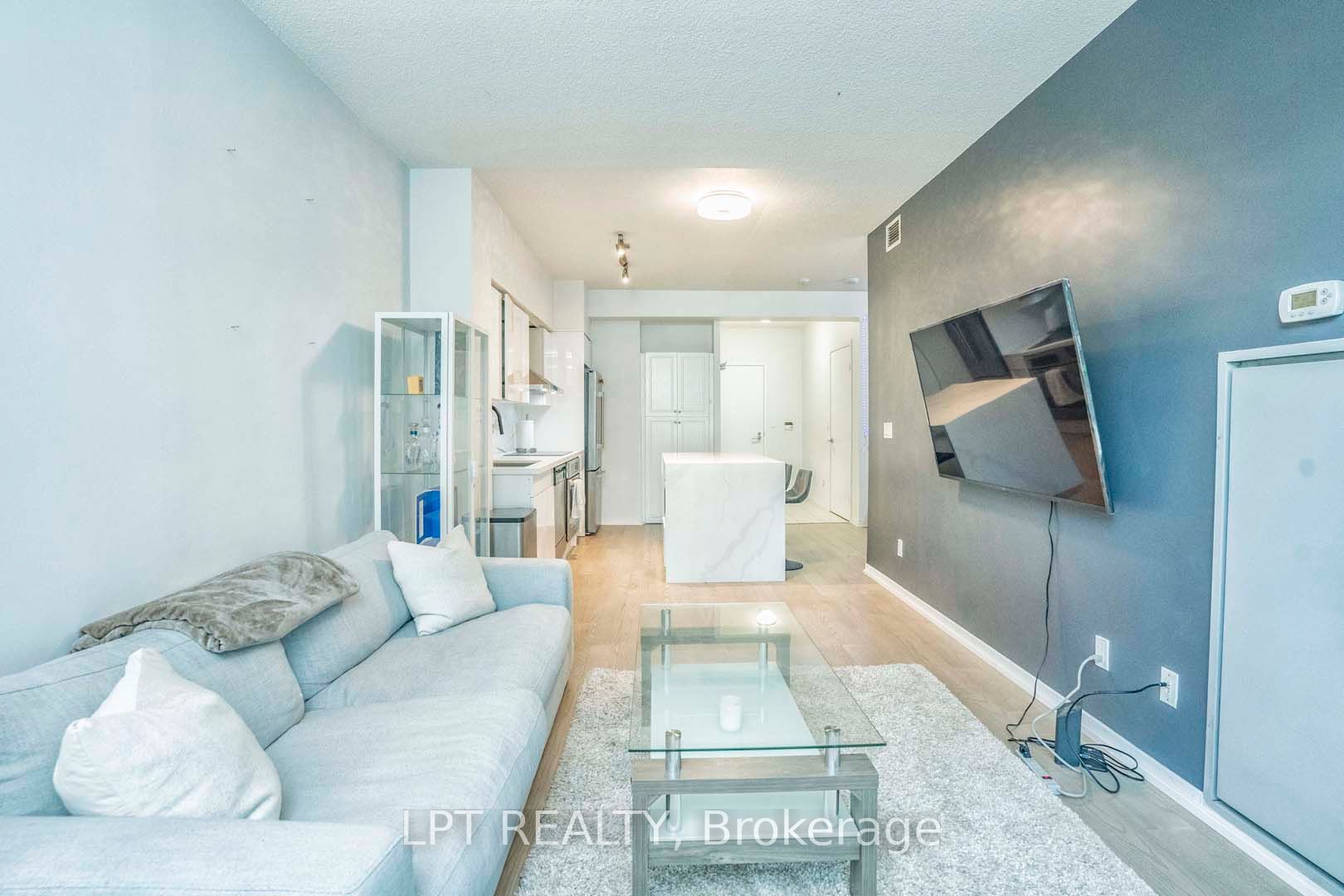 215 Fort York Boulevard 217 Property Photo 17