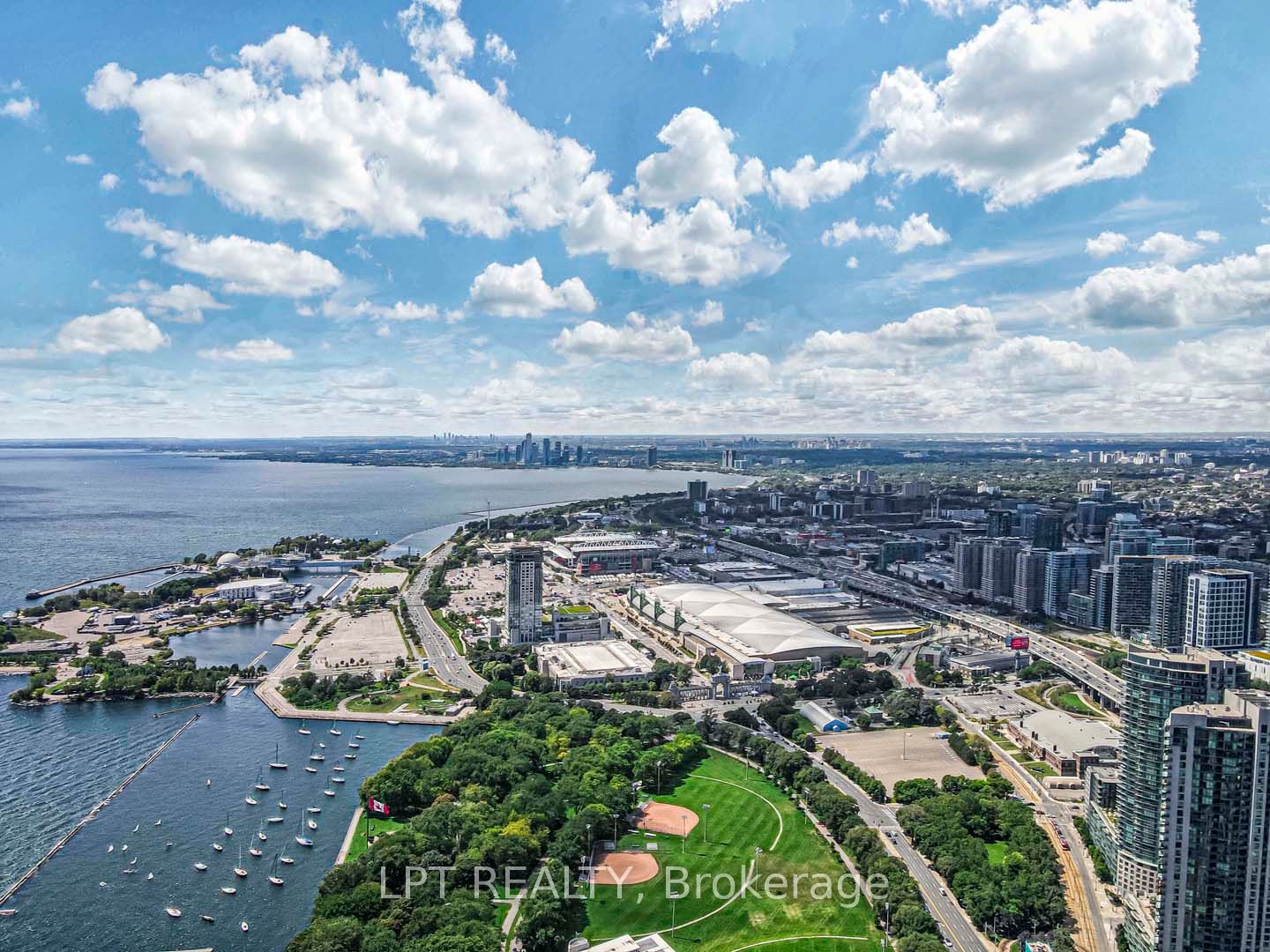 215 Fort York Boulevard 217 Property Photo 35