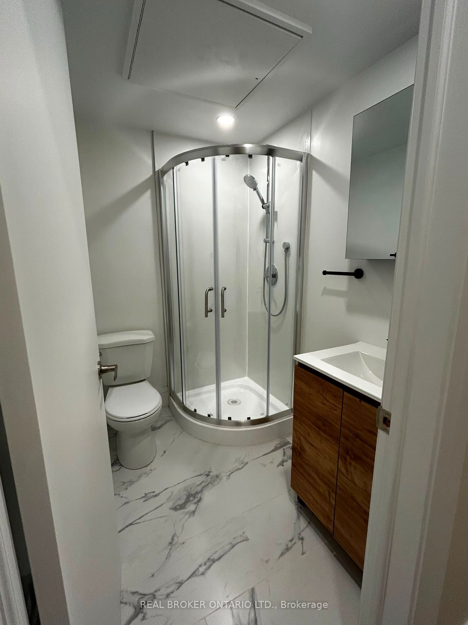 659 Vaughan Road 2 Property Photo 14
