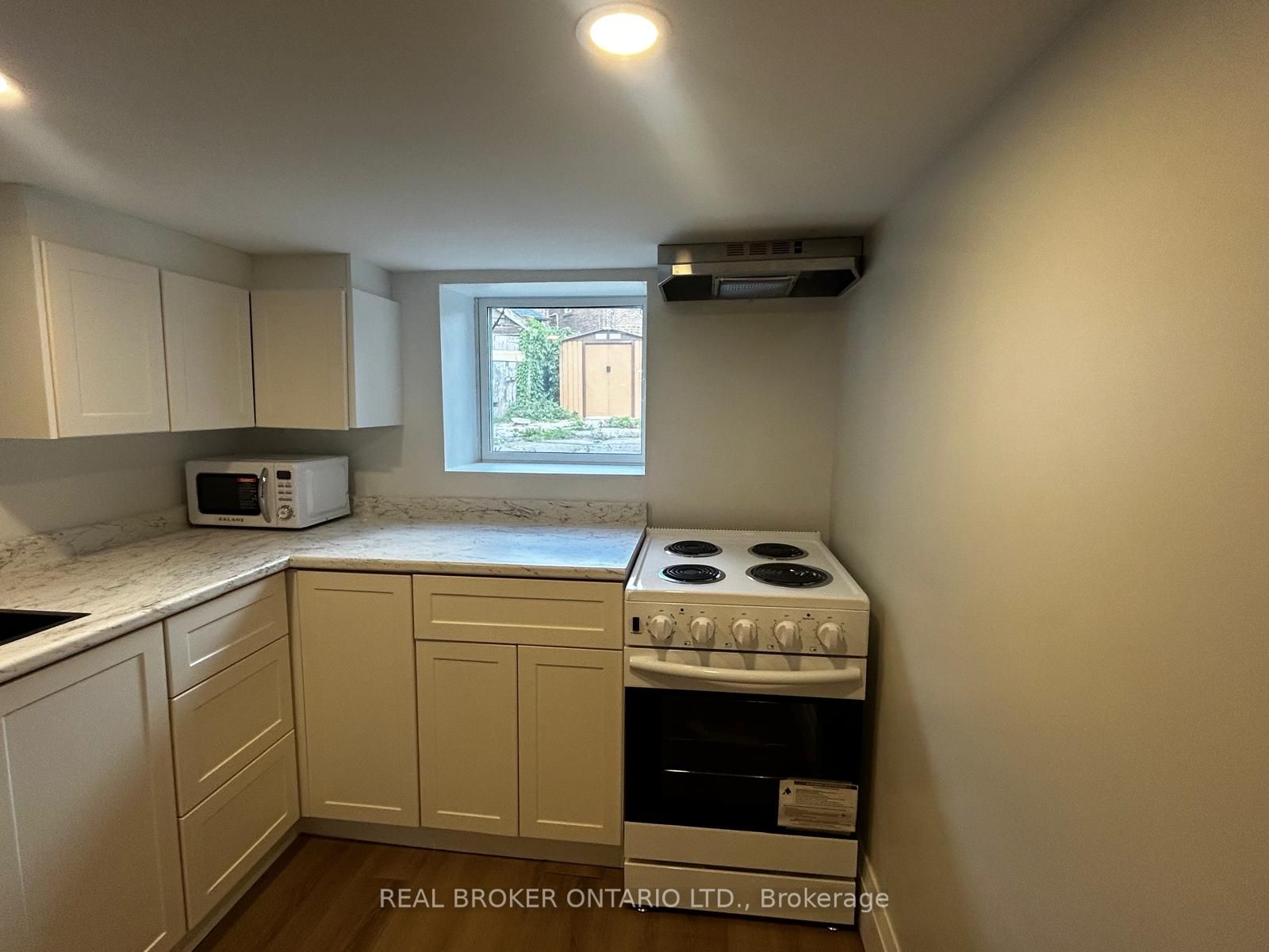 659 Vaughan Road 3 Property Photo 6
