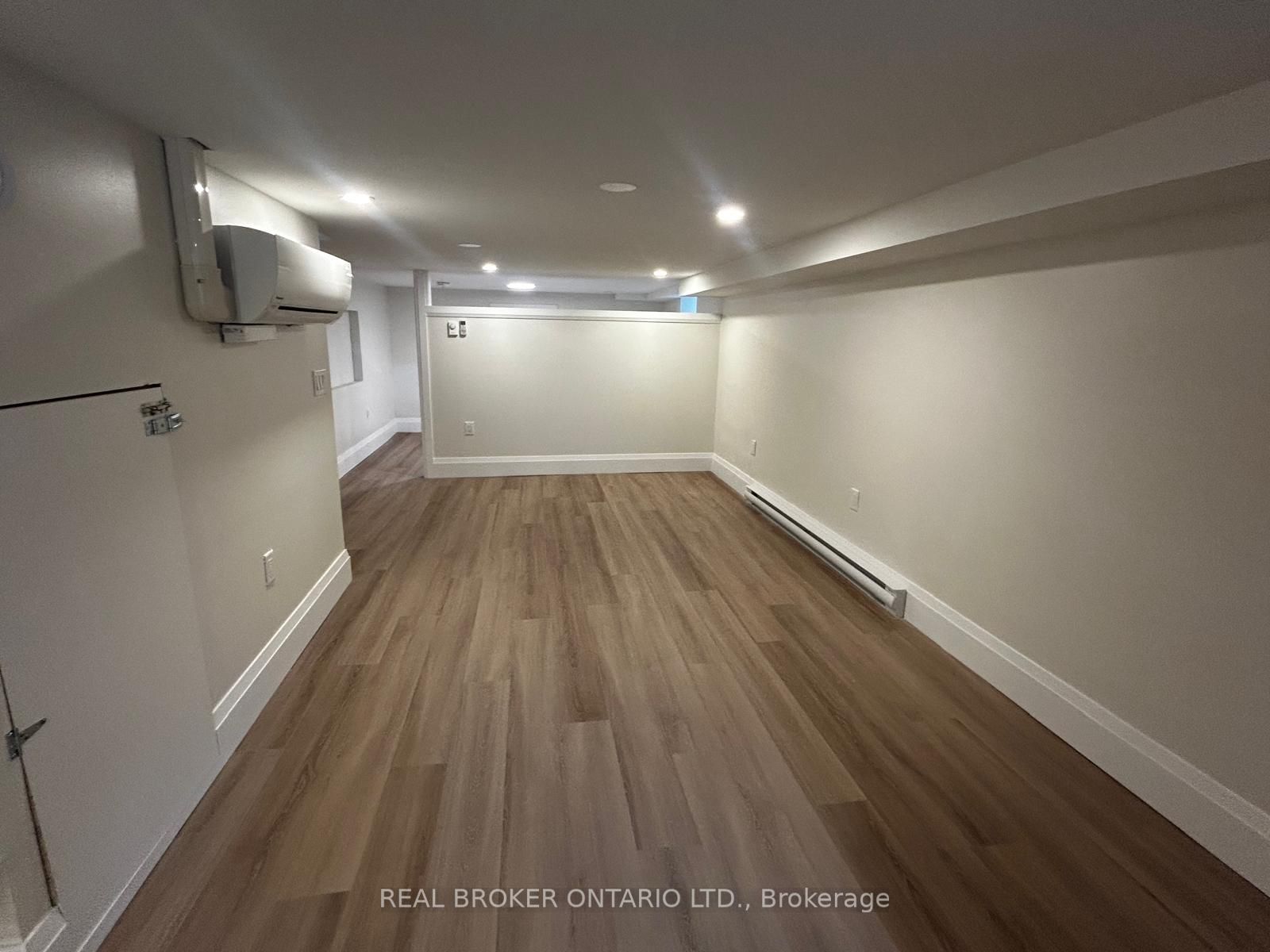 659 Vaughan Road 3 Property Photo 8