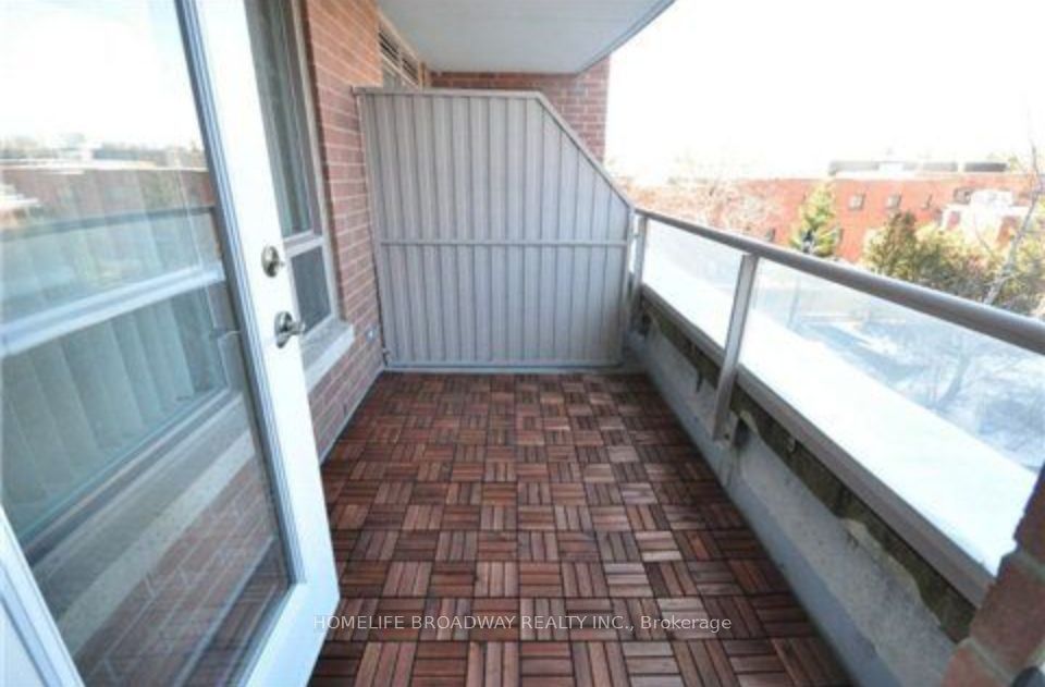 2 Clairtrell Road 315 Property Photo 5