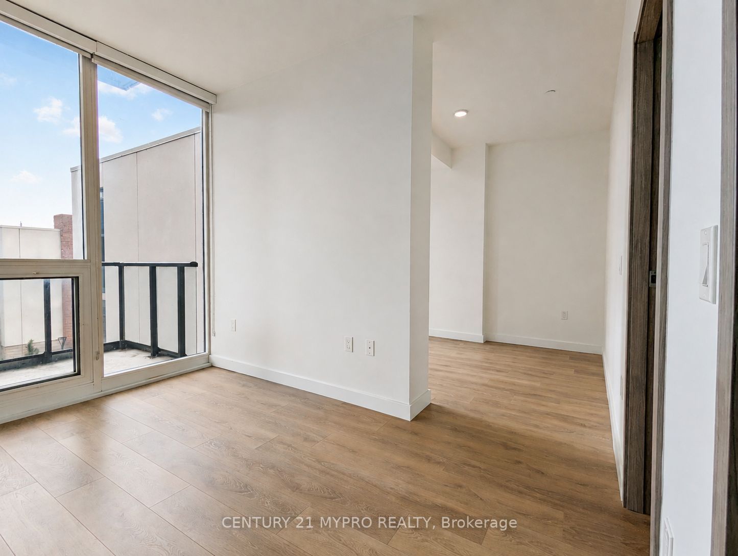 95 Mcmahon Drive 506 Property Photo 9