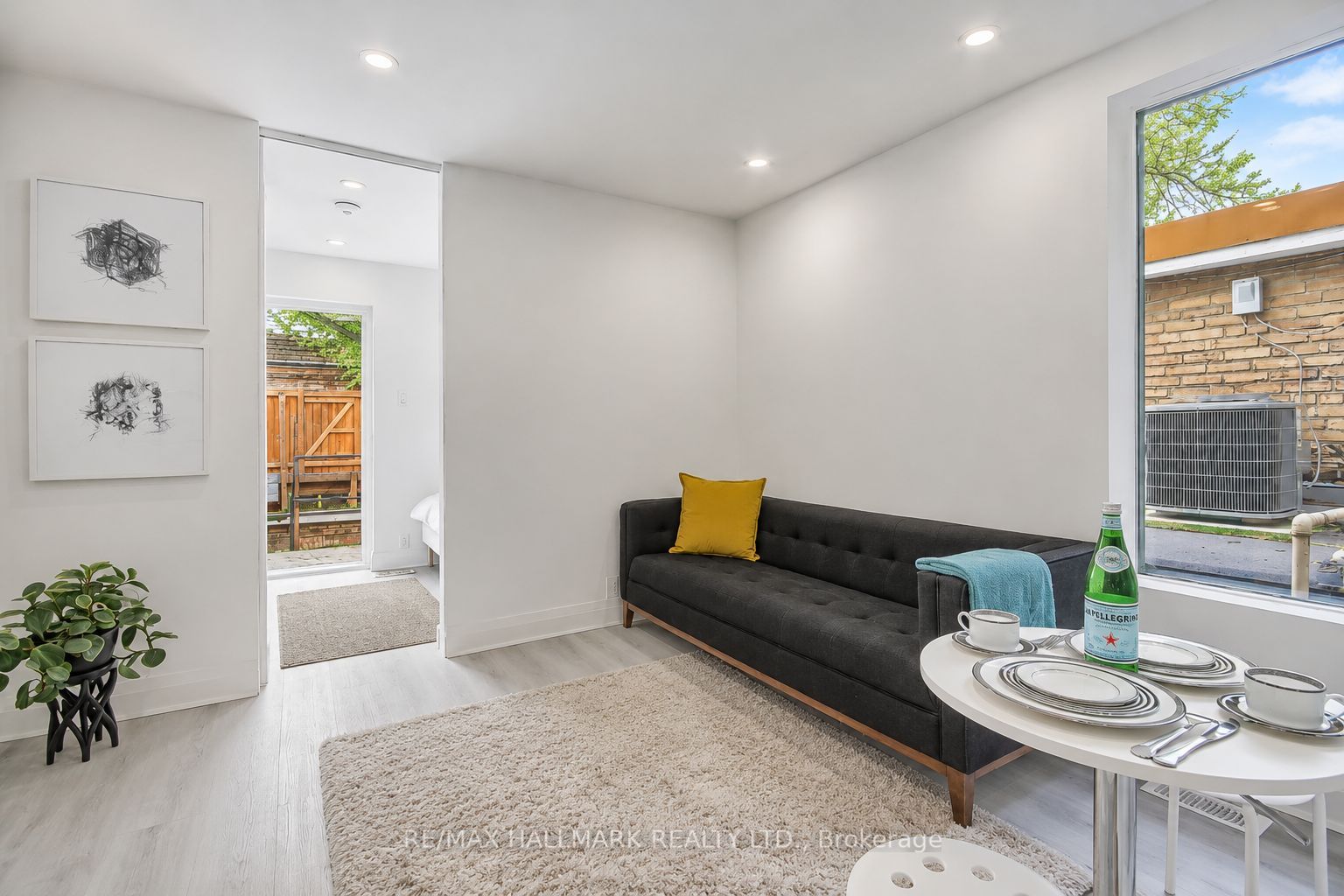 415 Dundas Street E 2 Property Photo 2