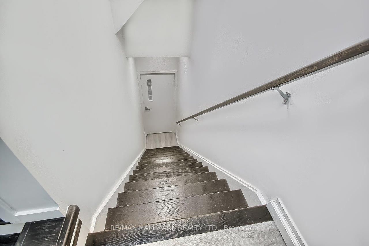 415 Dundas Street E 2 Property Photo 8