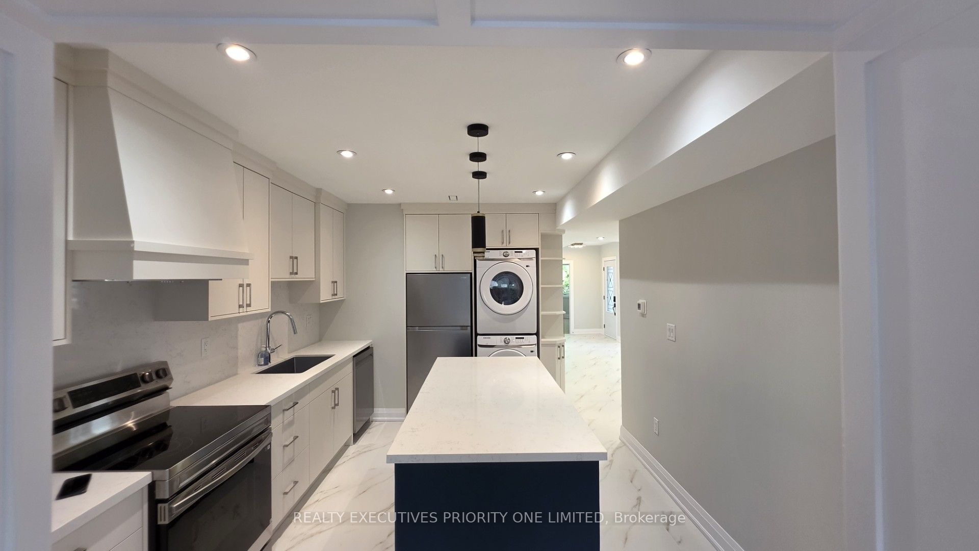 10 Lascelles Boulevard Main Property Photo 22