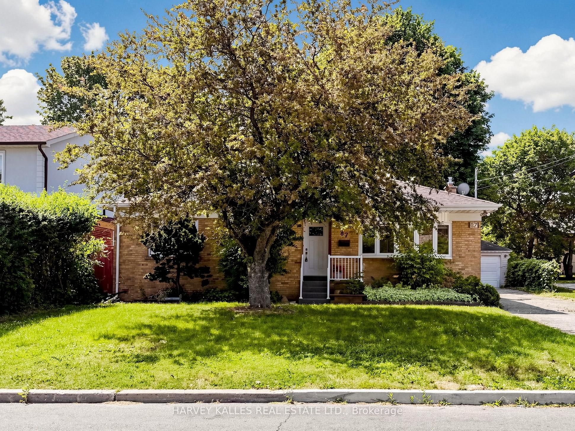 87 Combe Avenue