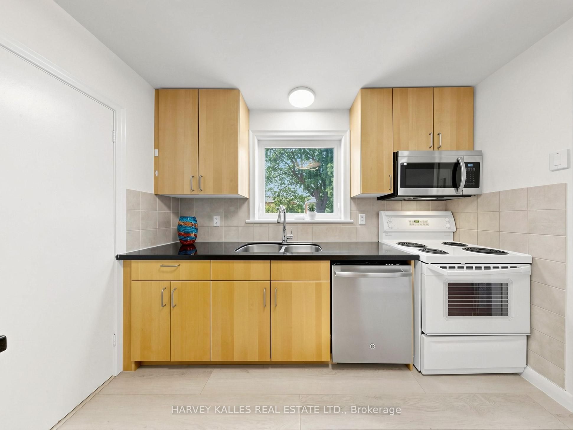 87 Combe Avenue Property Photo 8