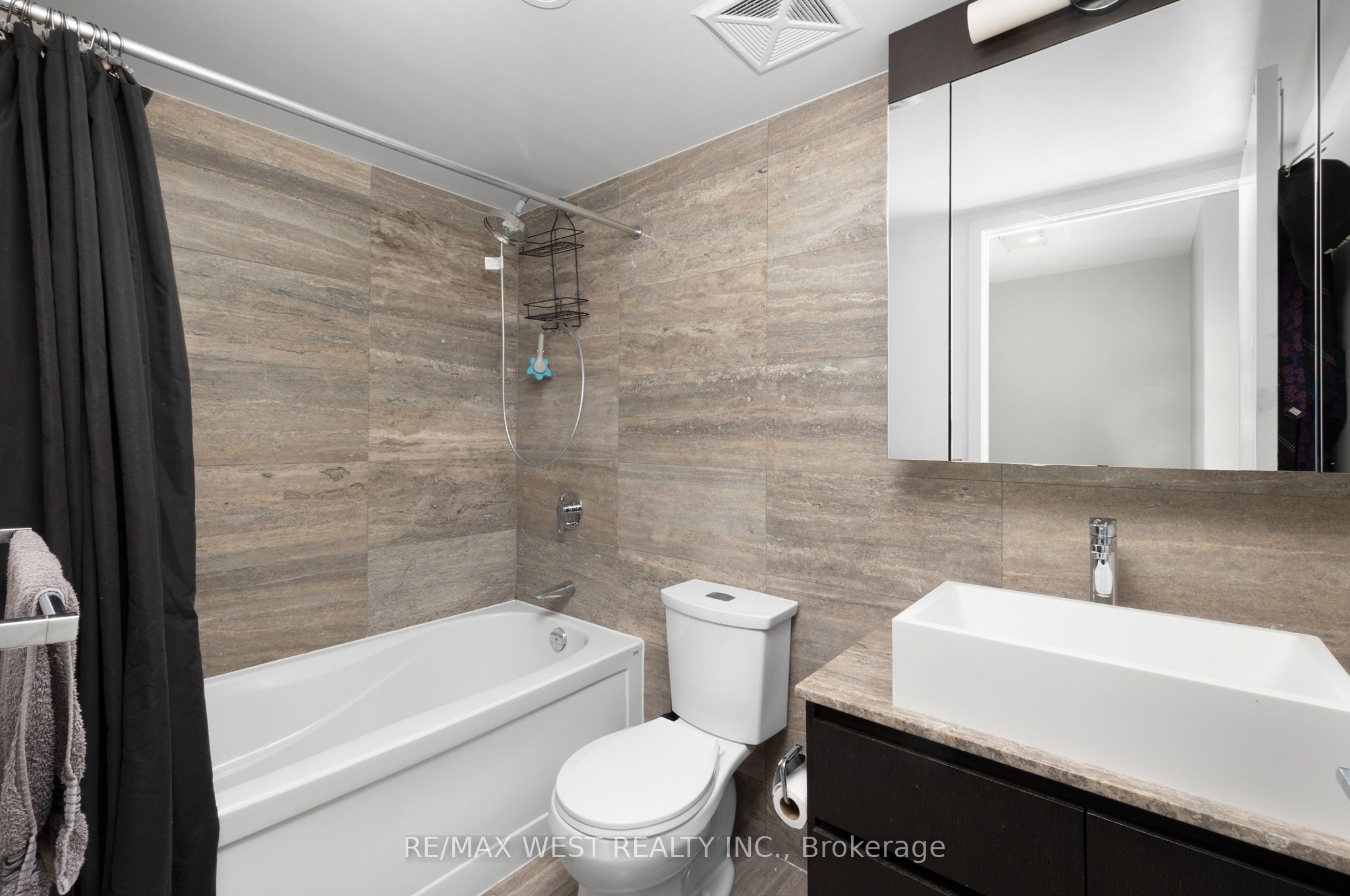 15 Iceboat Terrace 1106 Property Photo 7