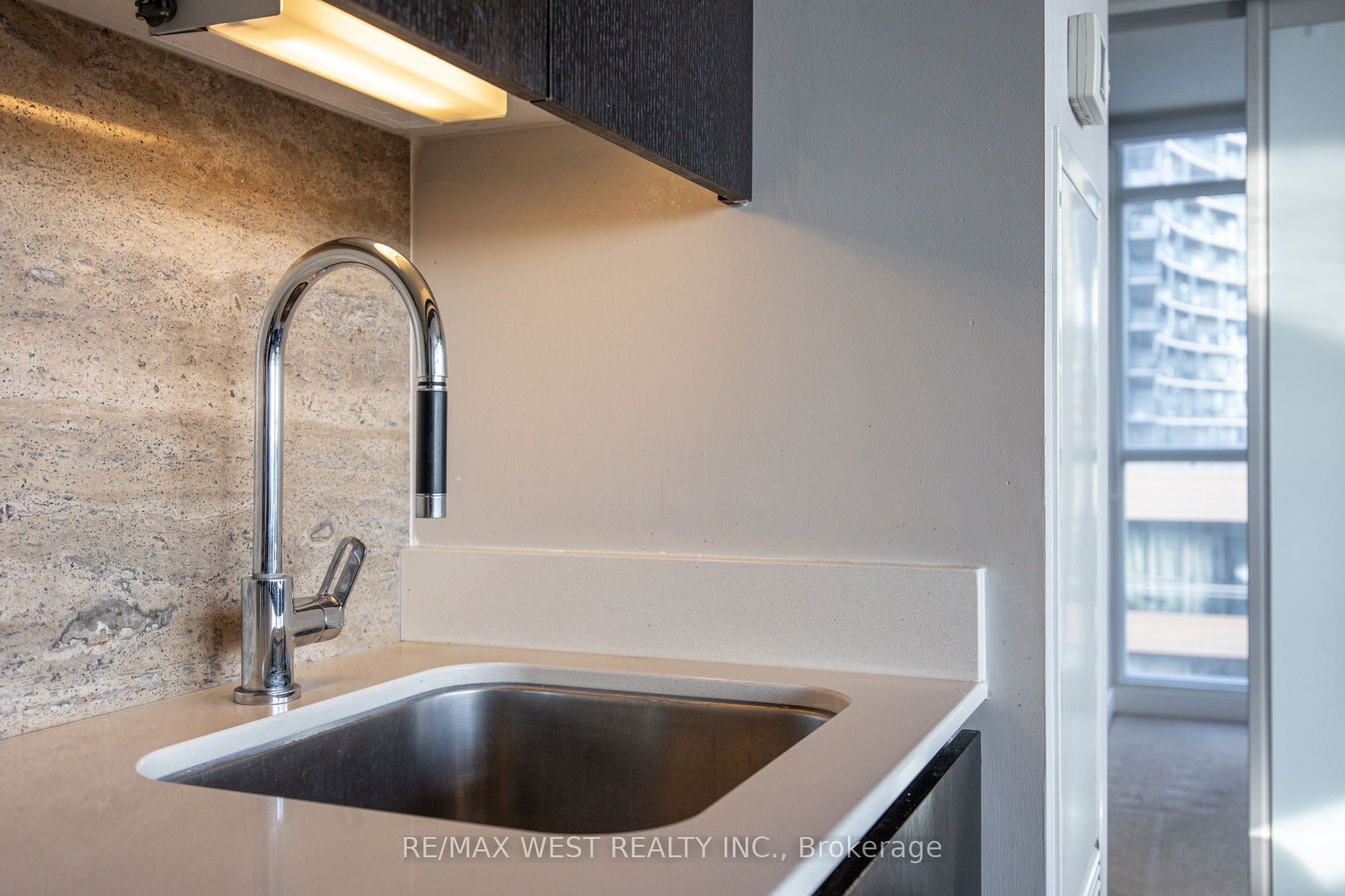 15 Iceboat Terrace 1106 Property Photo 15