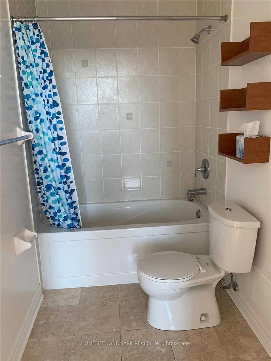 18 Holmes Avenue 702 Property Photo 8