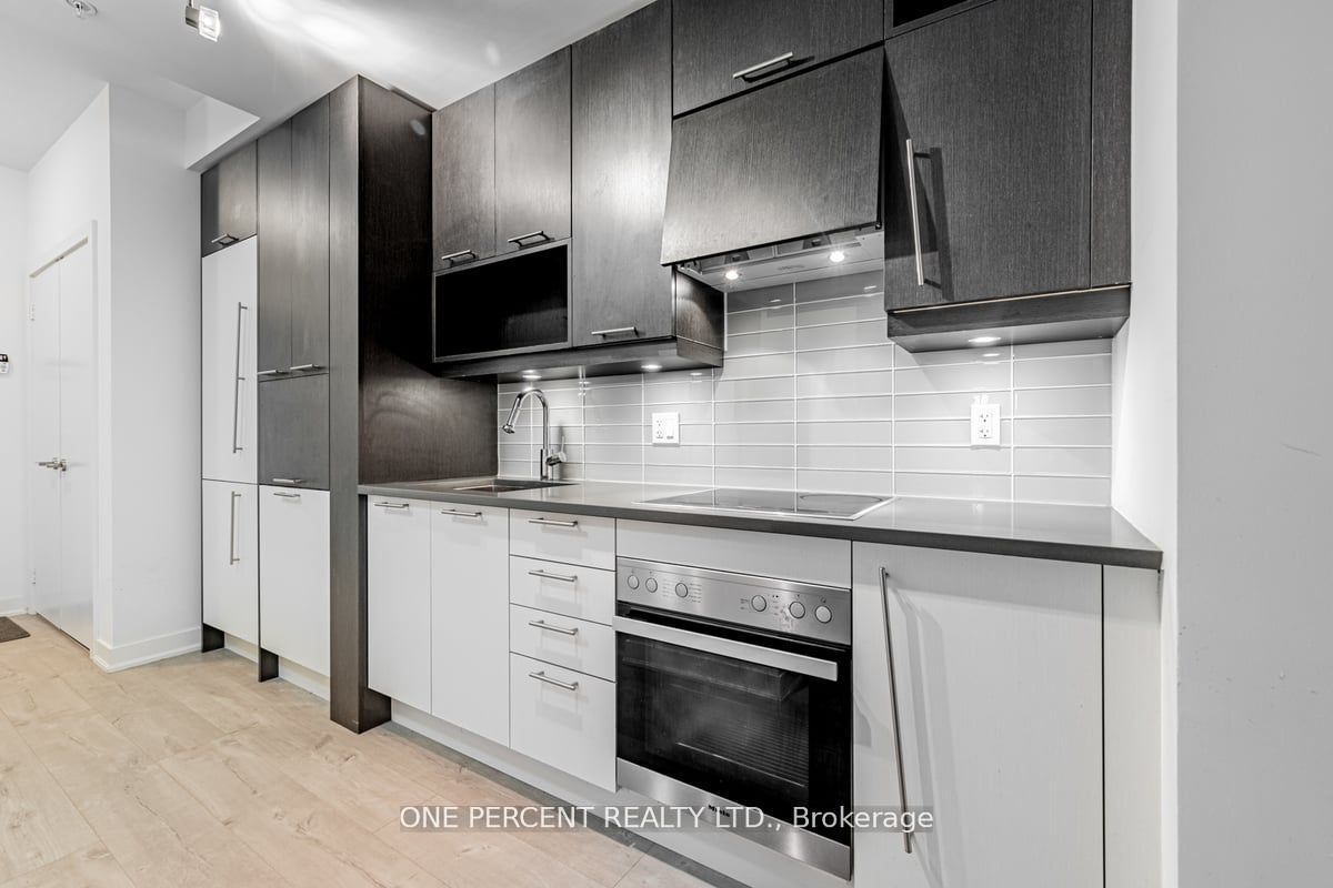 30 Nelson Street 426 Property Photo 4