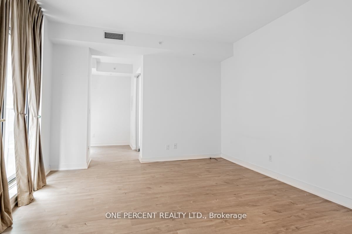 30 Nelson Street 426 Property Photo 6