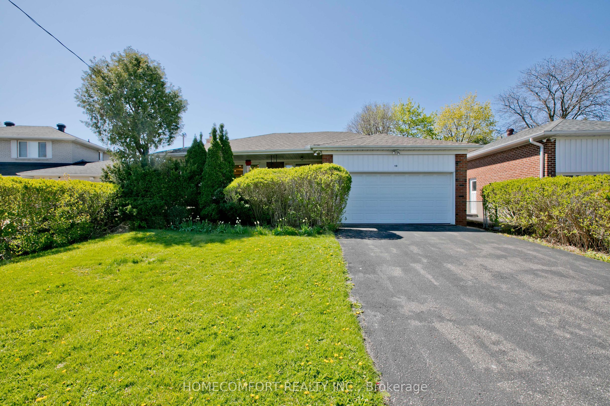 19 Oldborough Circle Upper Property Photo 1