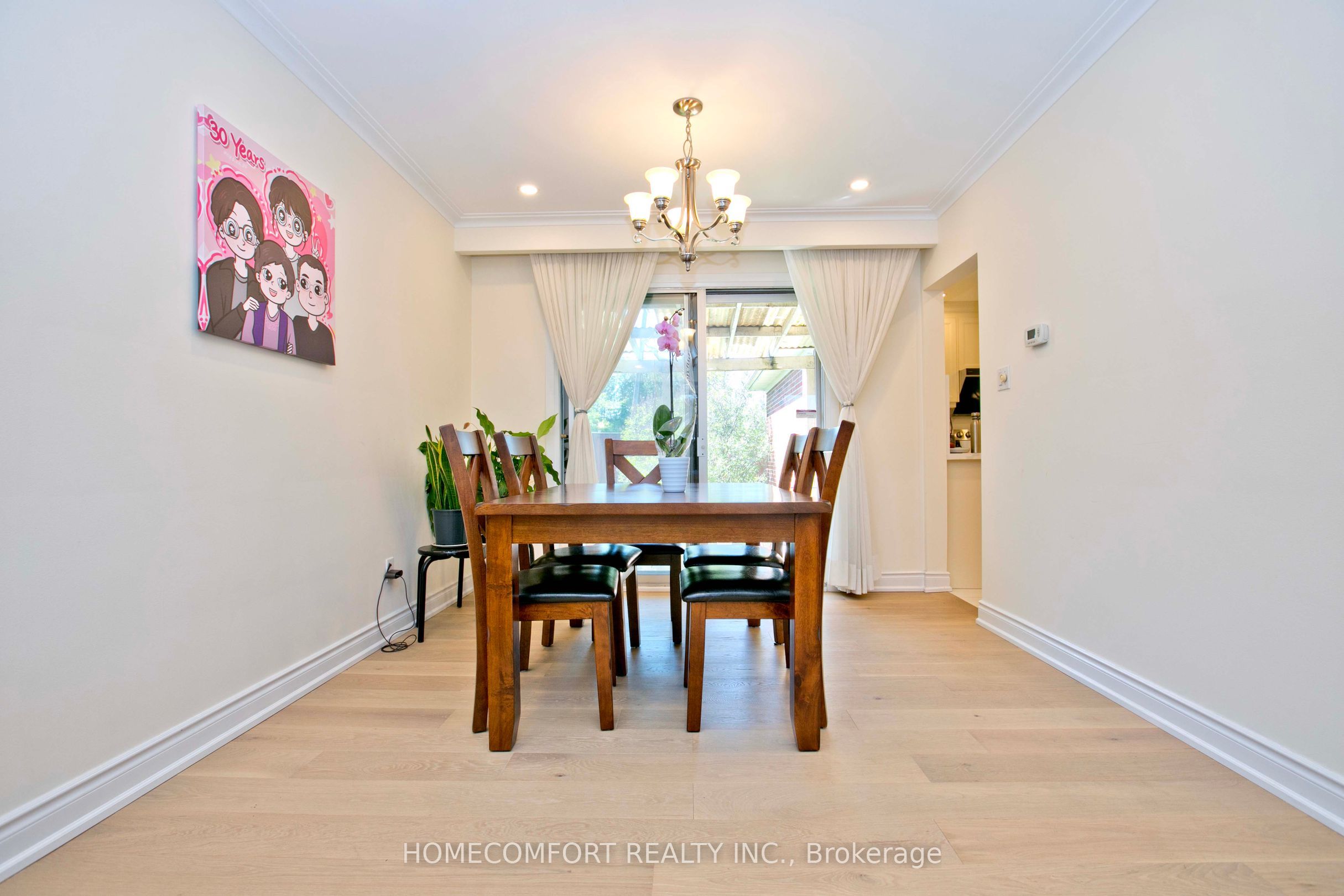 19 Oldborough Circle Upper Property Photo 8