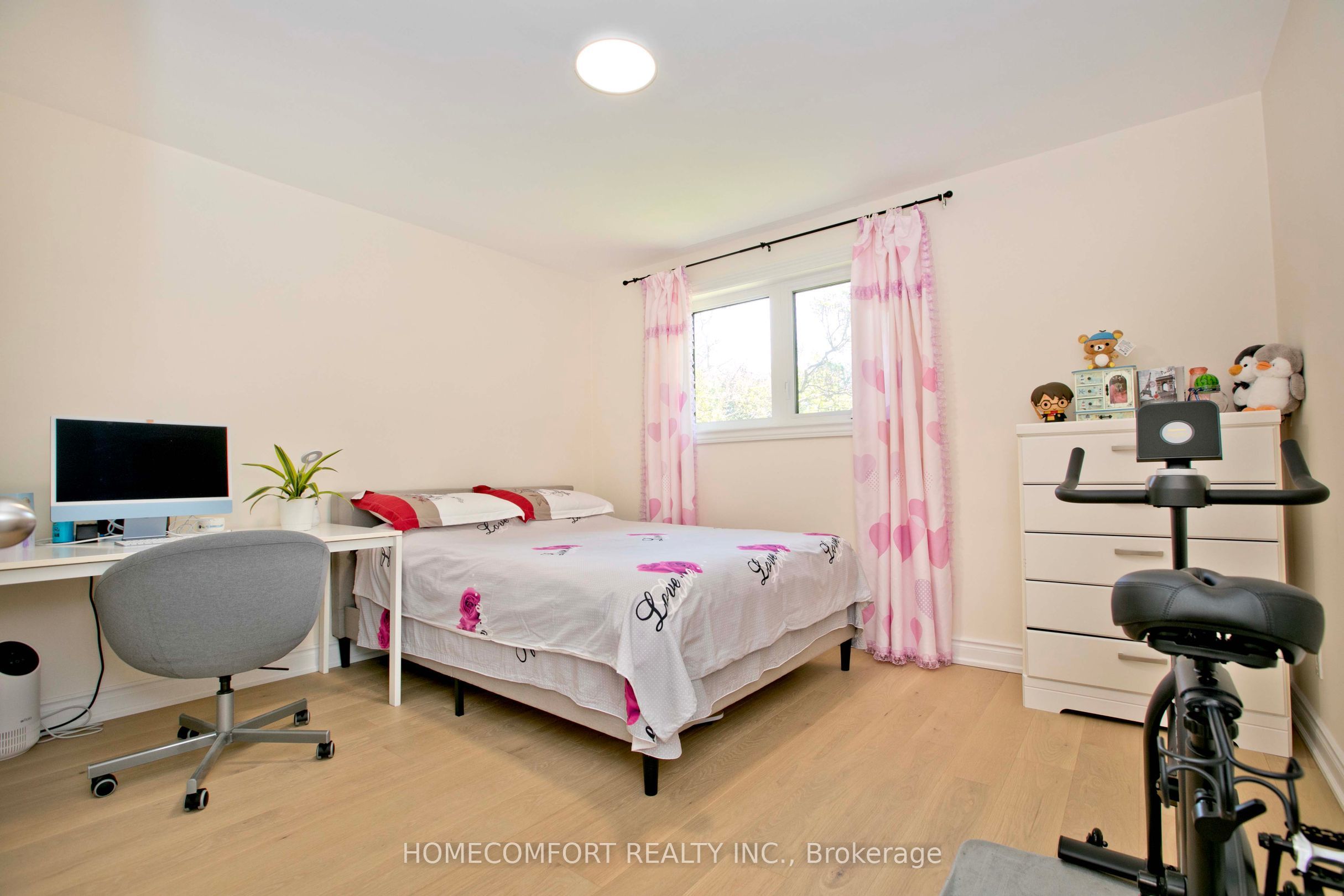 19 Oldborough Circle Upper Property Photo 16
