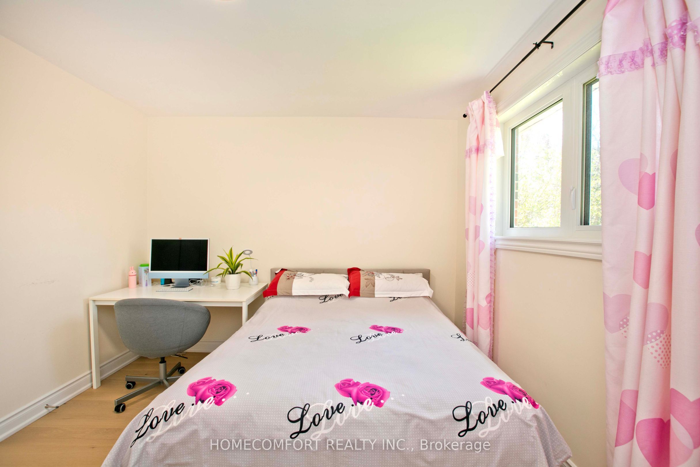 19 Oldborough Circle Upper Property Photo 17