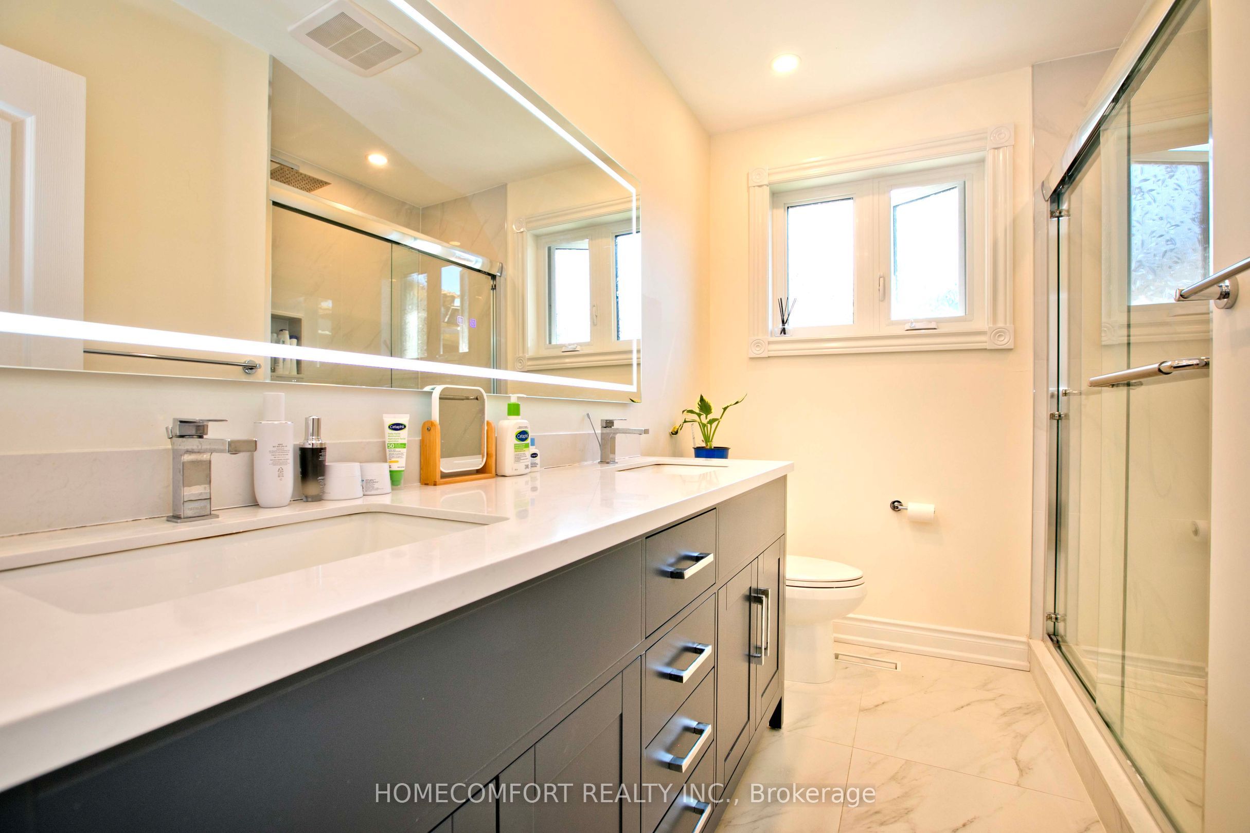 19 Oldborough Circle Upper Property Photo 20
