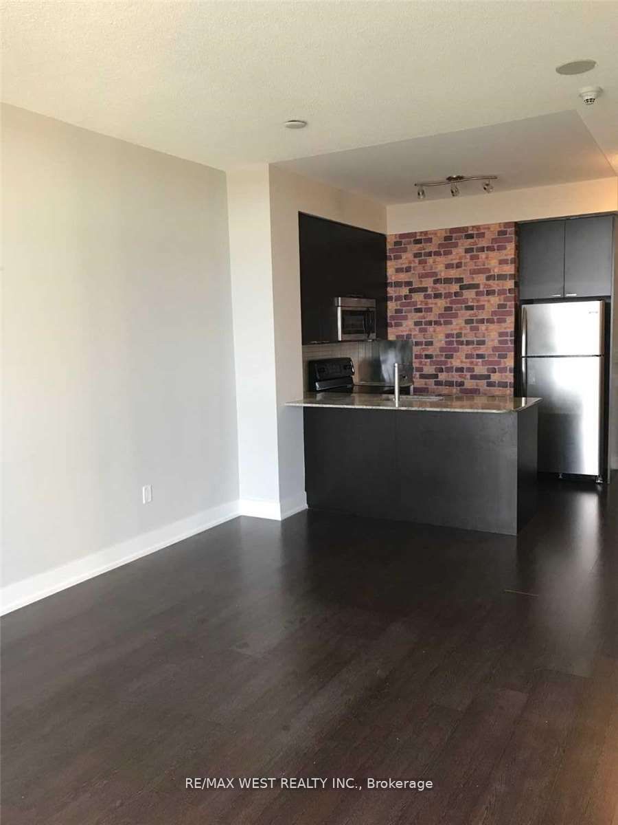 23 Sheppard Avenue E 2107 Property Photo 8