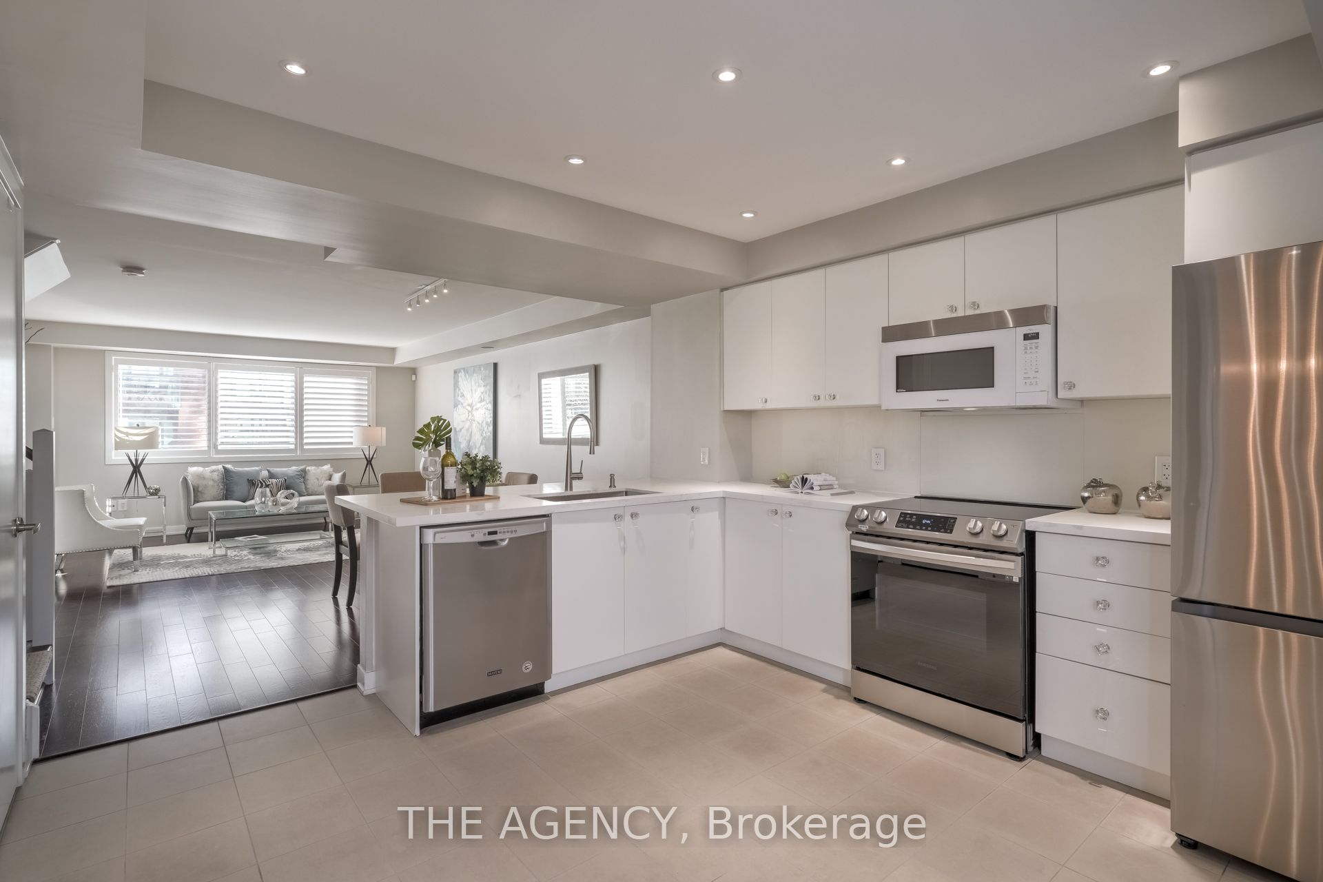 20 Cole Street Property Photo 7