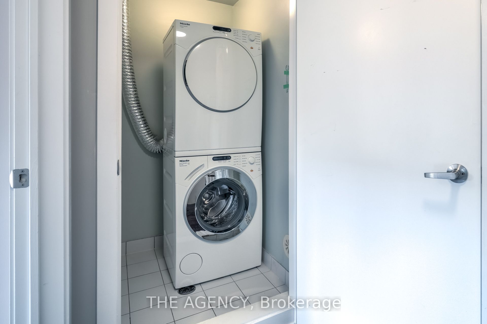 20 Cole Street Property Photo 26