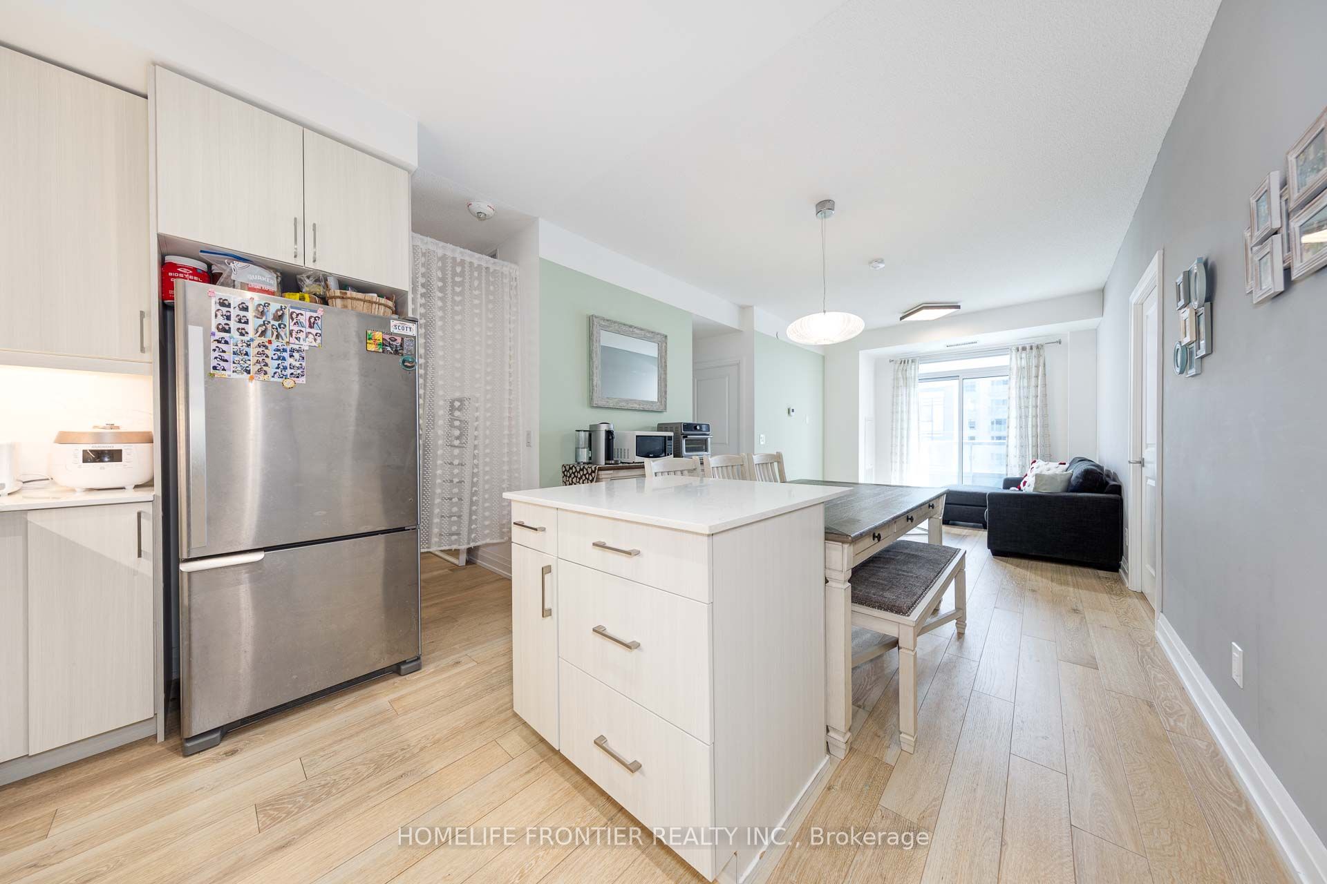591 Sheppard Avenue E 629 Property Photo 5