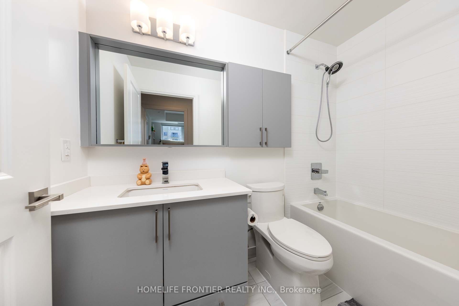 591 Sheppard Avenue E 629 Property Photo 13